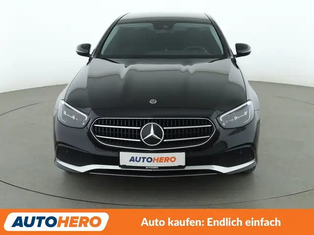 Mercedes-Benz E-Class view 9