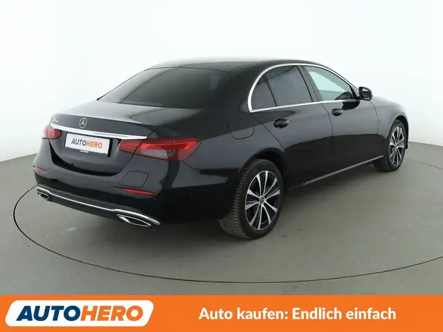 Mercedes-Benz E-Class view 6