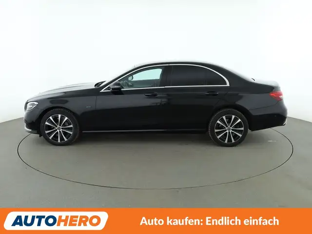 Mercedes-Benz E-Class view 3
