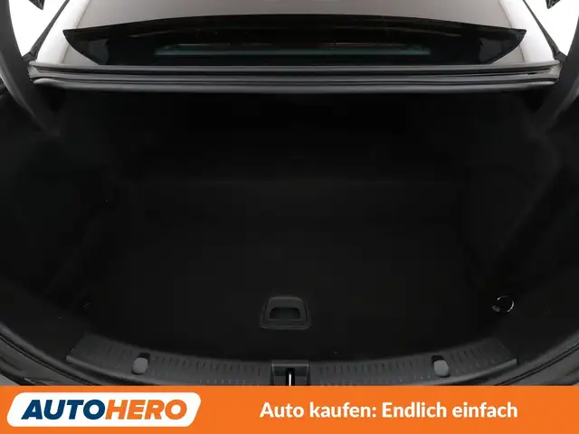 Mercedes-Benz E-Class view 17