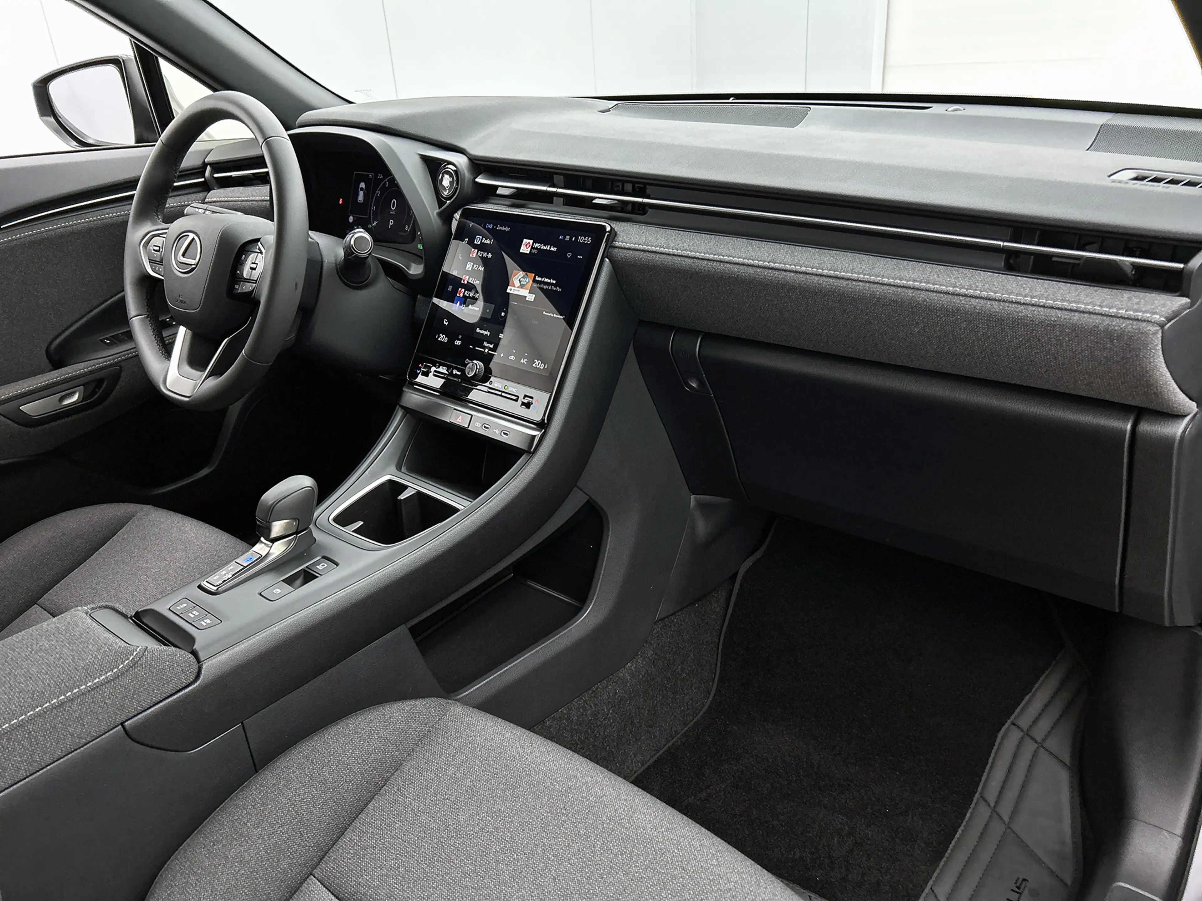 Lexus LBX 2WD | Lexus Link+ | Achteruitrijcamera | Apple Car — photo 6