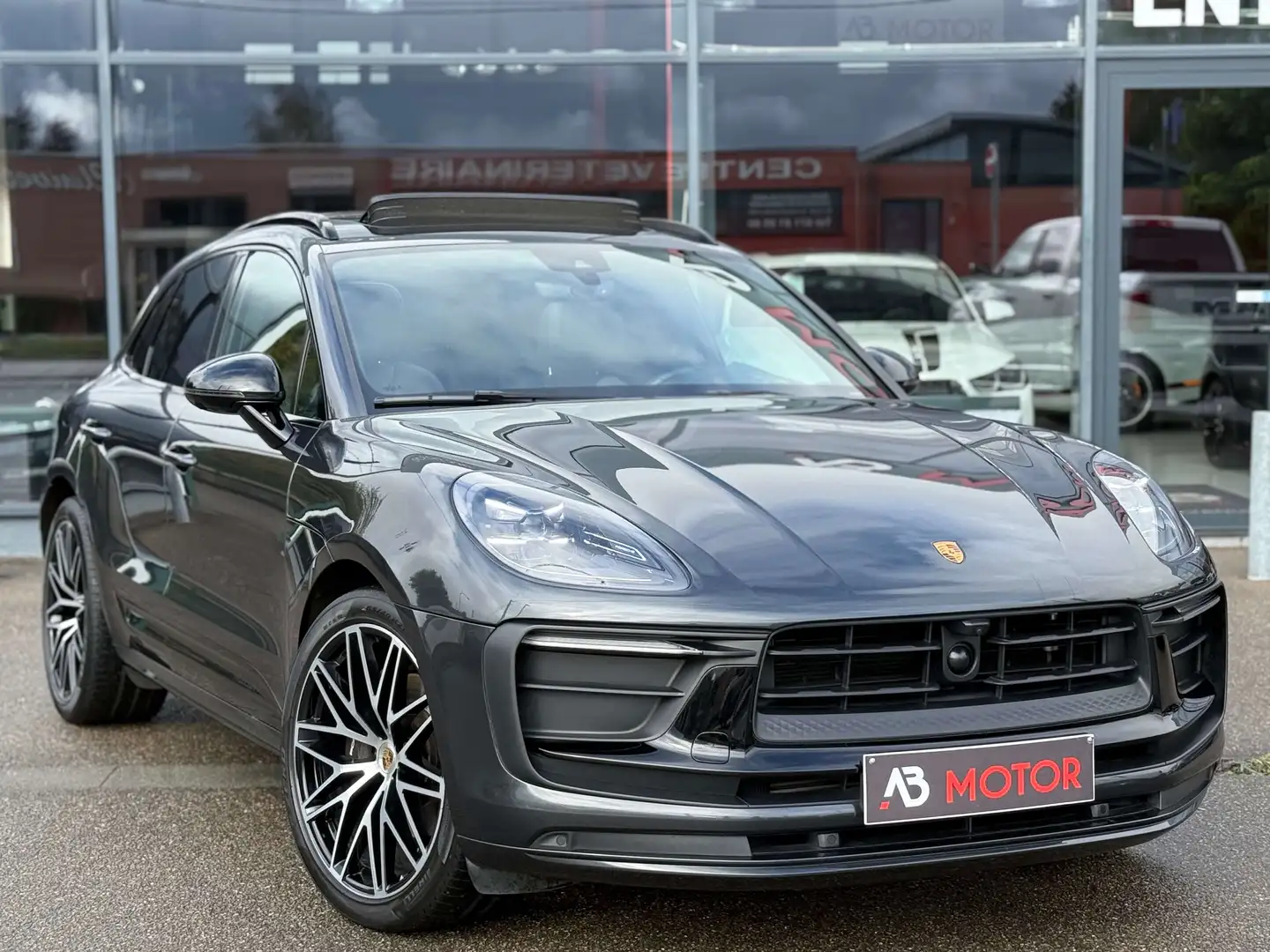 Porsche Macan T 2.0 Turbo PDK ACC PANO PASM PDLS CAM360 EXHAUST Gris - 1
