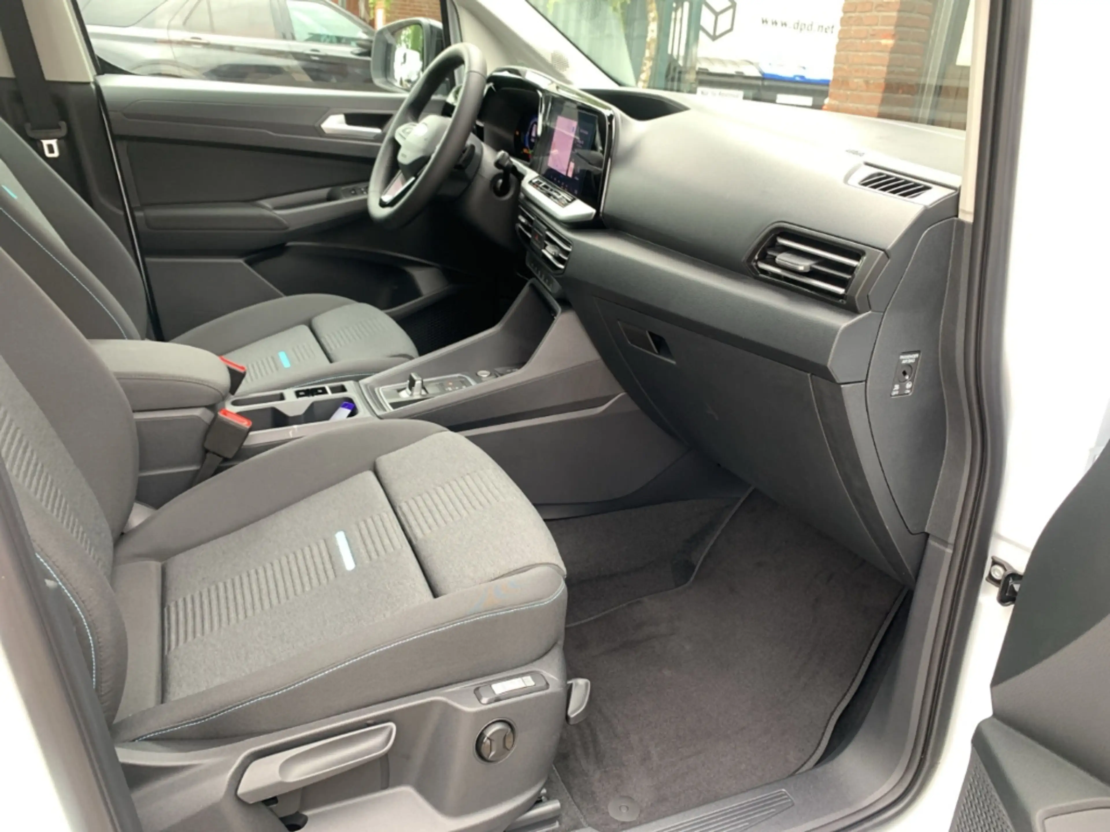 Ford Grand Tourneo Active StandHZG AHK-abnehmbar Panorama Digitales C — photo 10