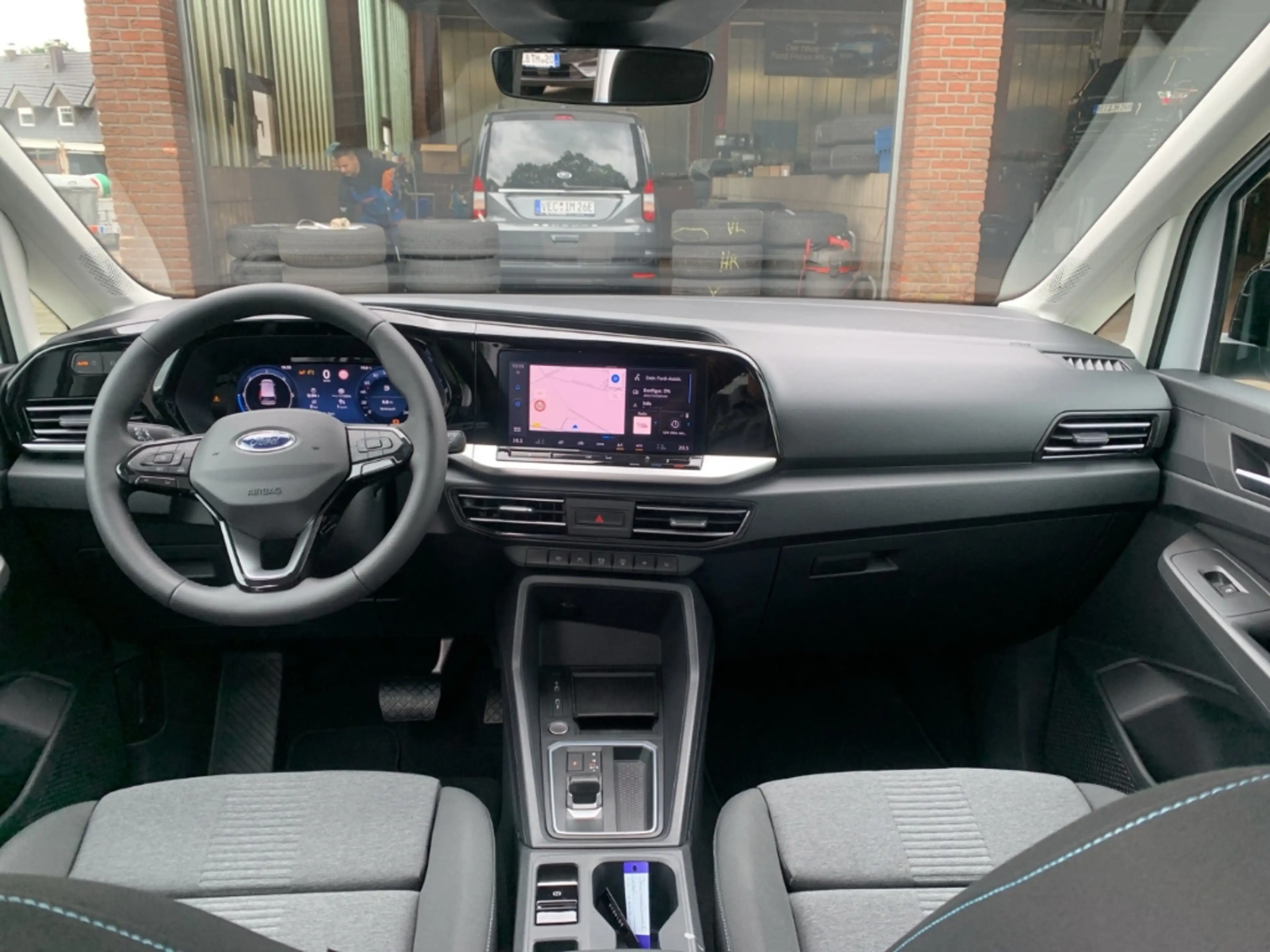 Ford Grand Tourneo Active StandHZG AHK-abnehmbar Panorama Digitales C — photo 11