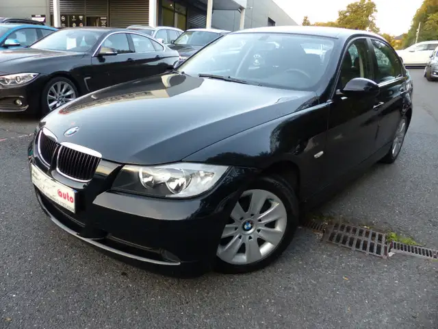 BMW 318 (E90) 318I 129CH CONFORT