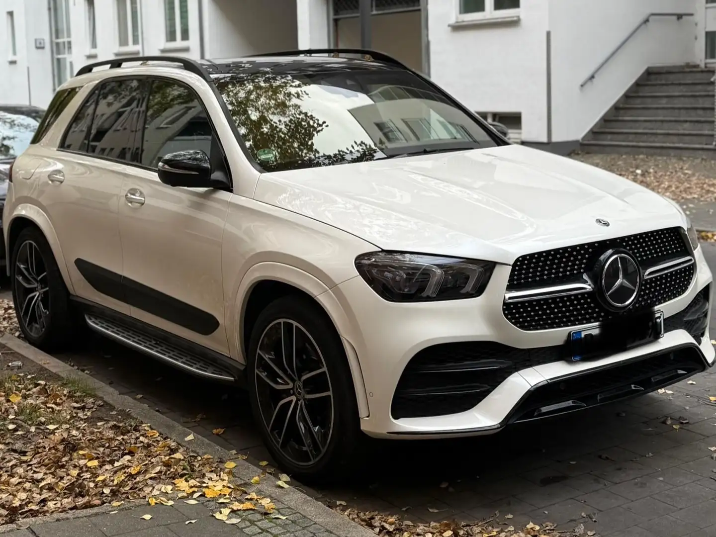 Mercedes-Benz GLE 450 GLE 450 4Matic 9G-TRONIC AMG Line Weiß - 1