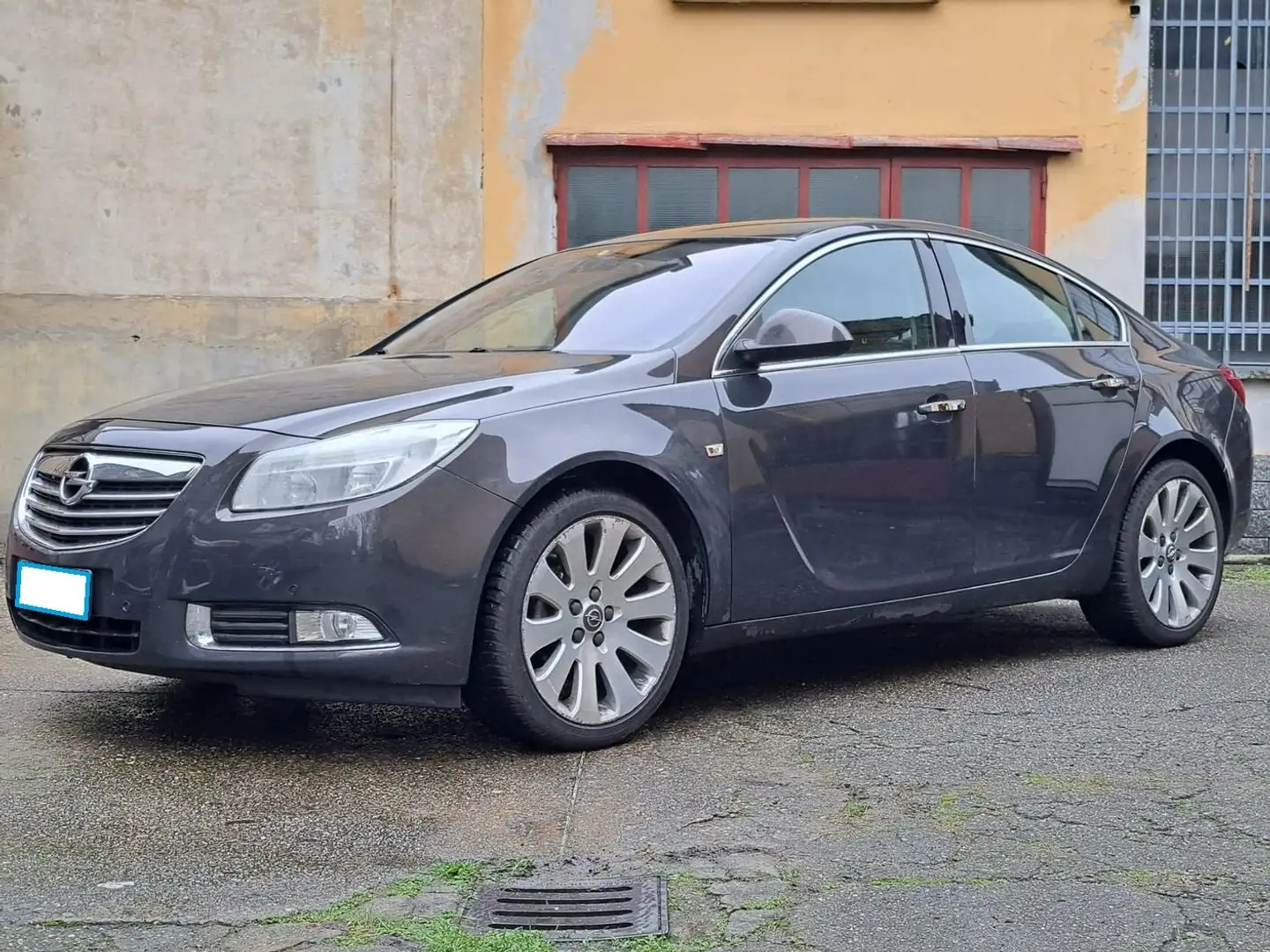 Opel Insignia 1.4t COSMO GPL TECH Grau - 2