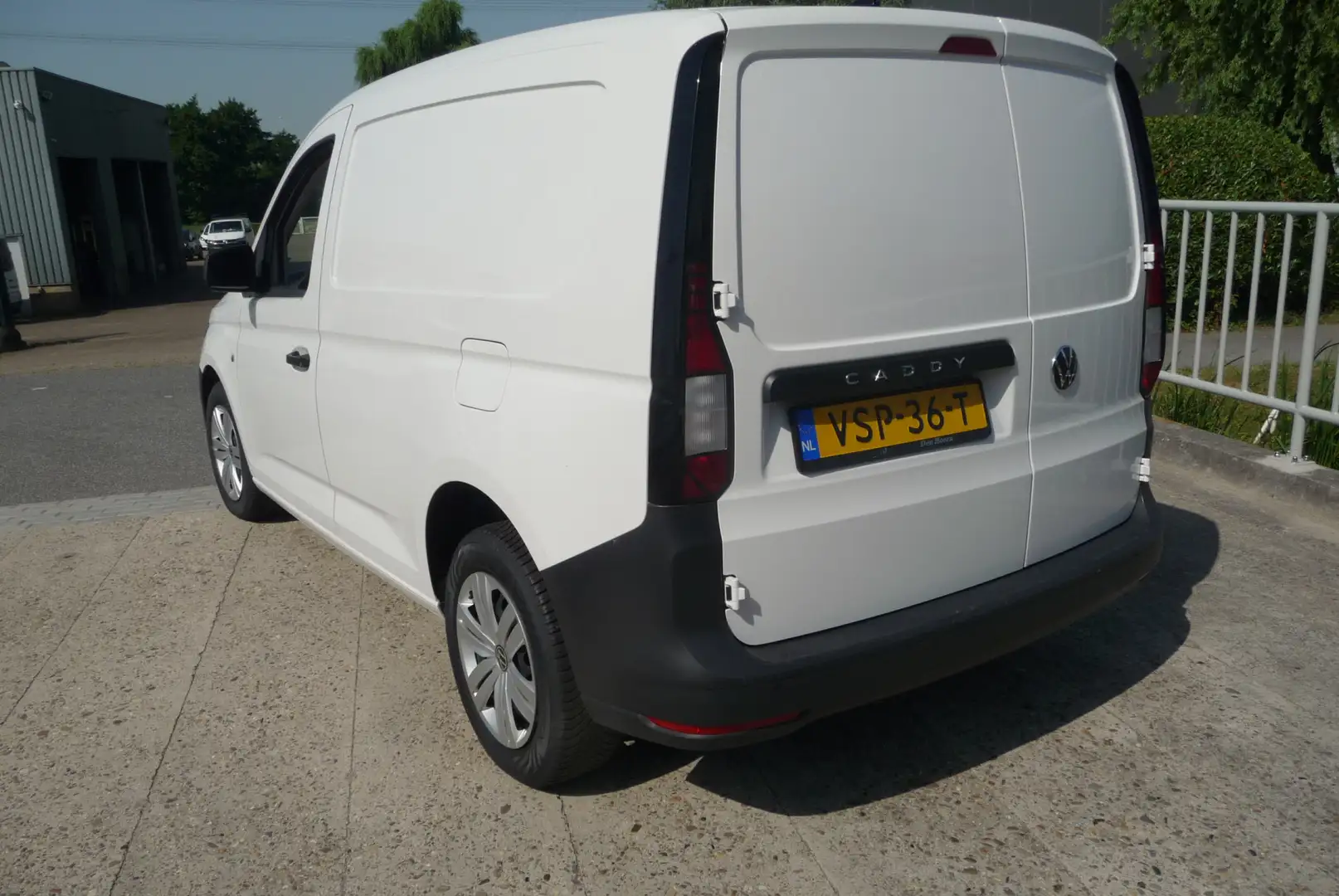Volkswagen Caddy Cargo 2.0 TDI Comfort 12-2022, 120 pk 6 versn Wit - 2