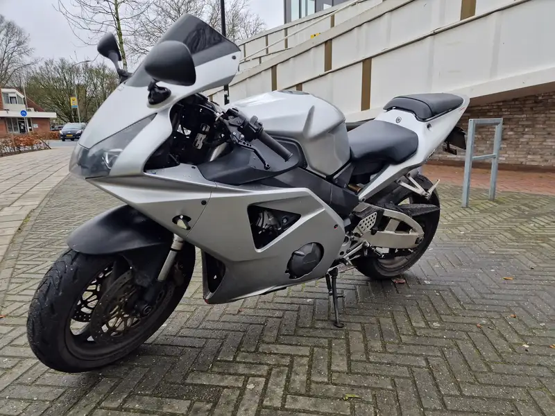 Honda CBR 900 - foto 3