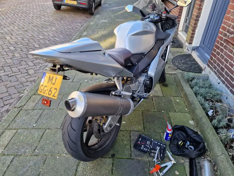 Honda CBR 900 - foto 7