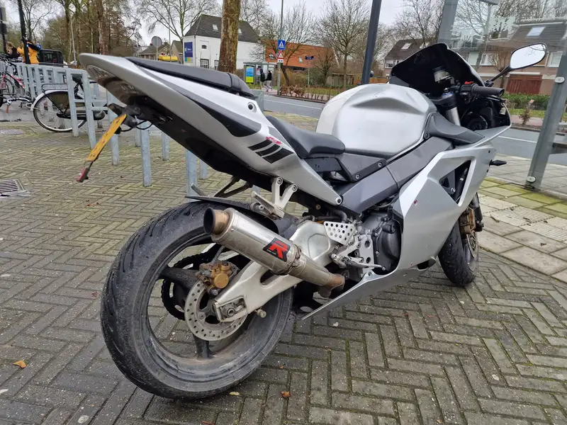 Honda CBR 900 - foto 4