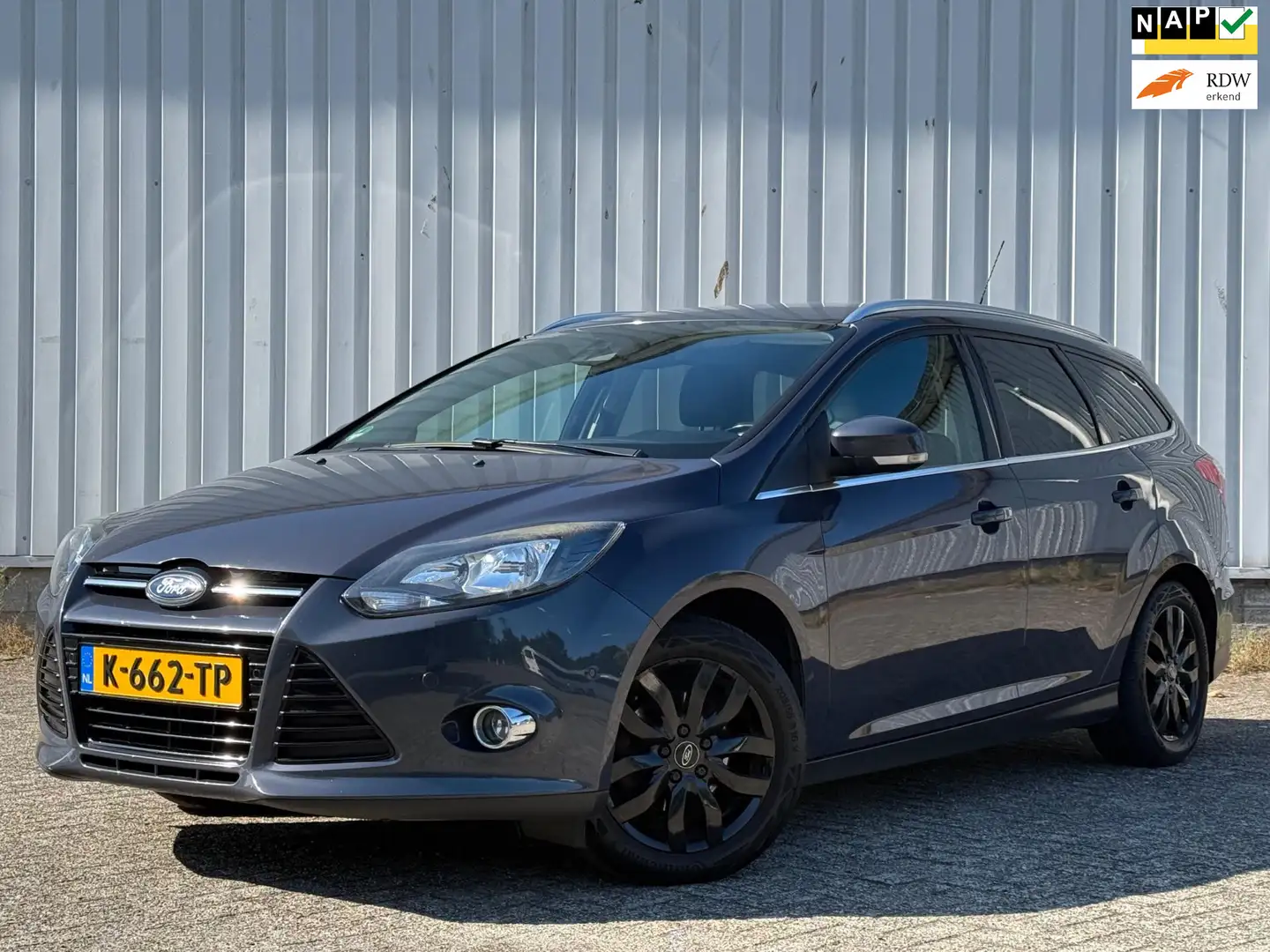 Ford Focus Wagon 1.0 EcoBoost Titanium Stoelverwarming,Trekha Grijs - 1