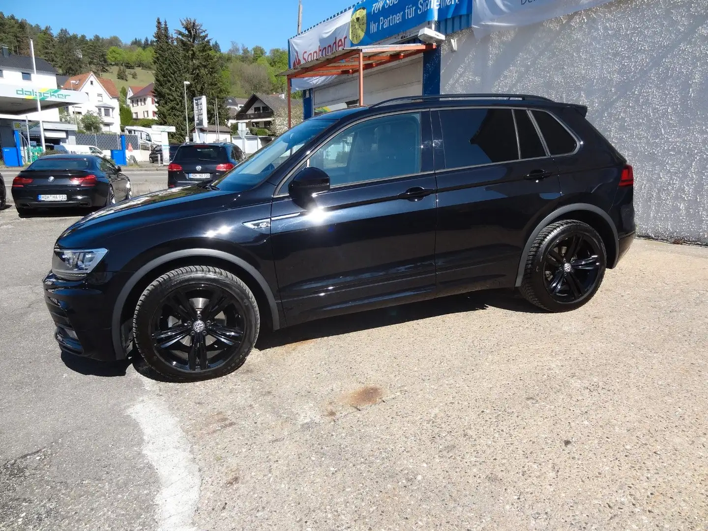 Volkswagen Tiguan /R-Line/4x4/DSG/AHK/Navi/Super Optik Schwarz - 2