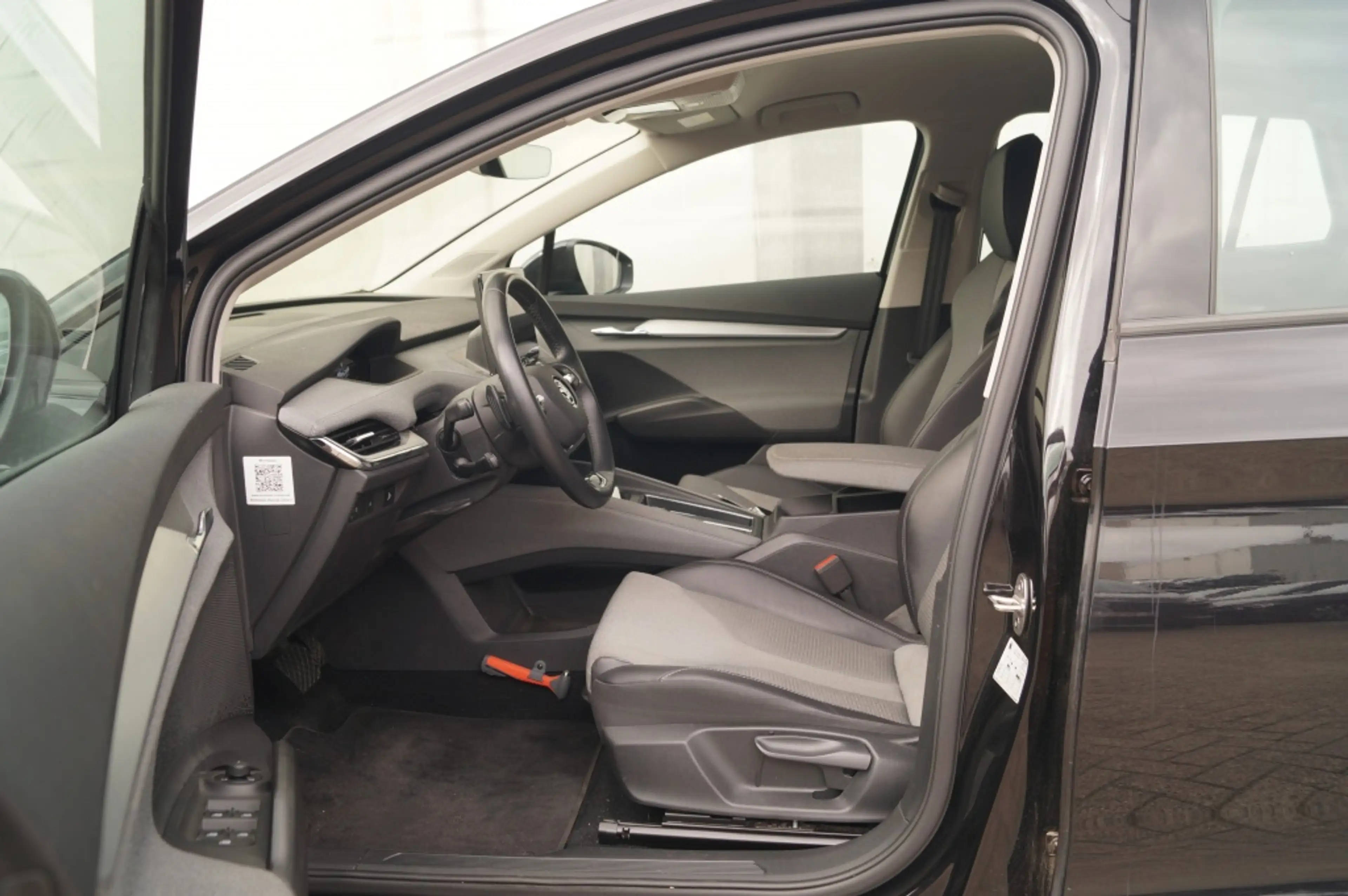 Skoda Enyaq iV 60 180pk -SOH91%-NAVI-ECC-PDC- — photo 8