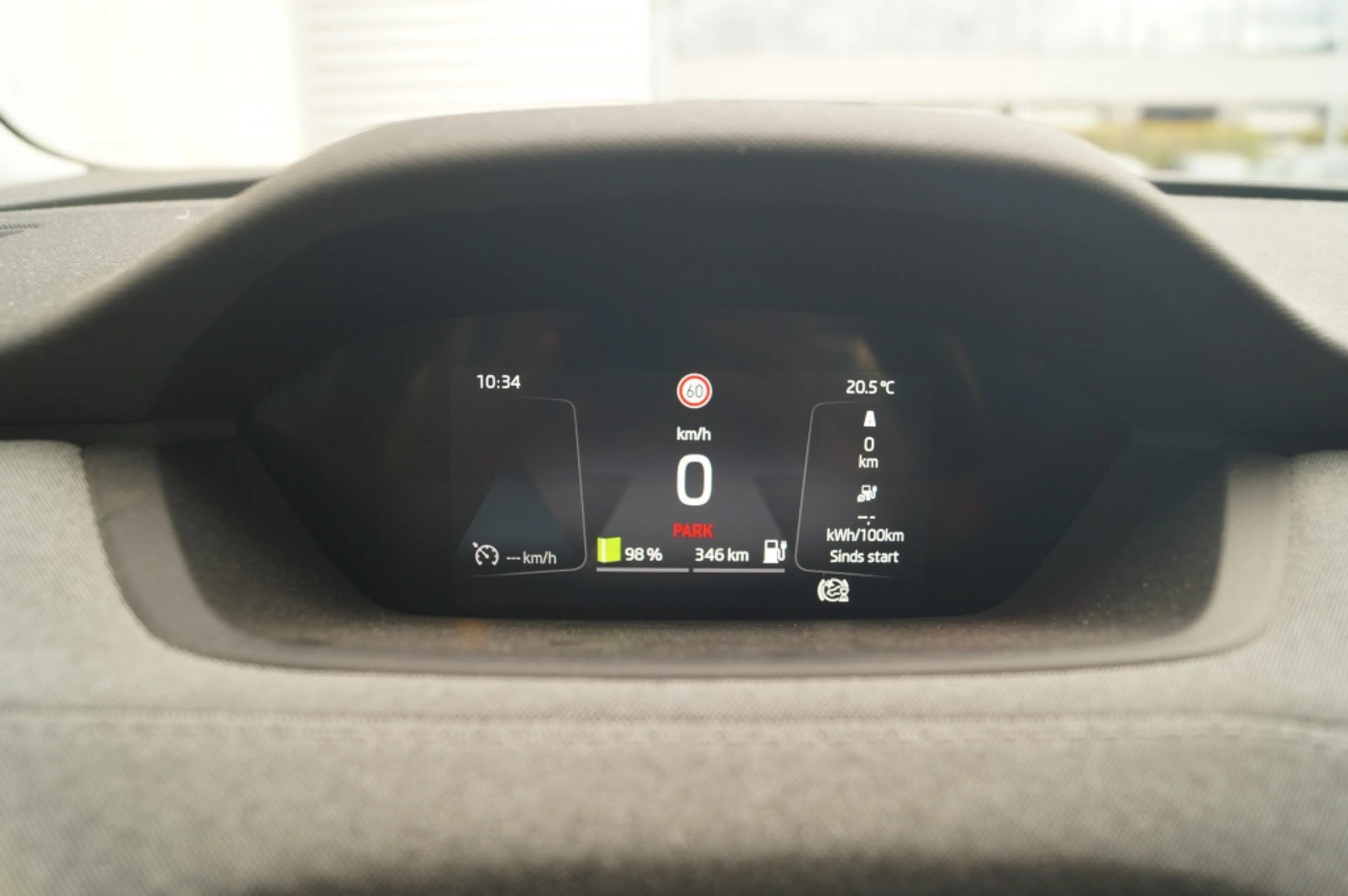 Skoda Enyaq iV 60 180pk -SOH91%-NAVI-ECC-PDC- — photo 12