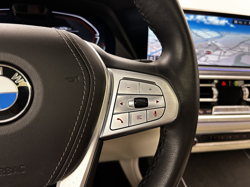 BMW X7 xDrive40i — photo 36