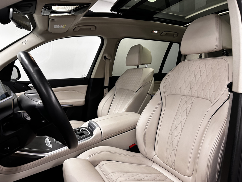BMW X7 xDrive40i — photo 40