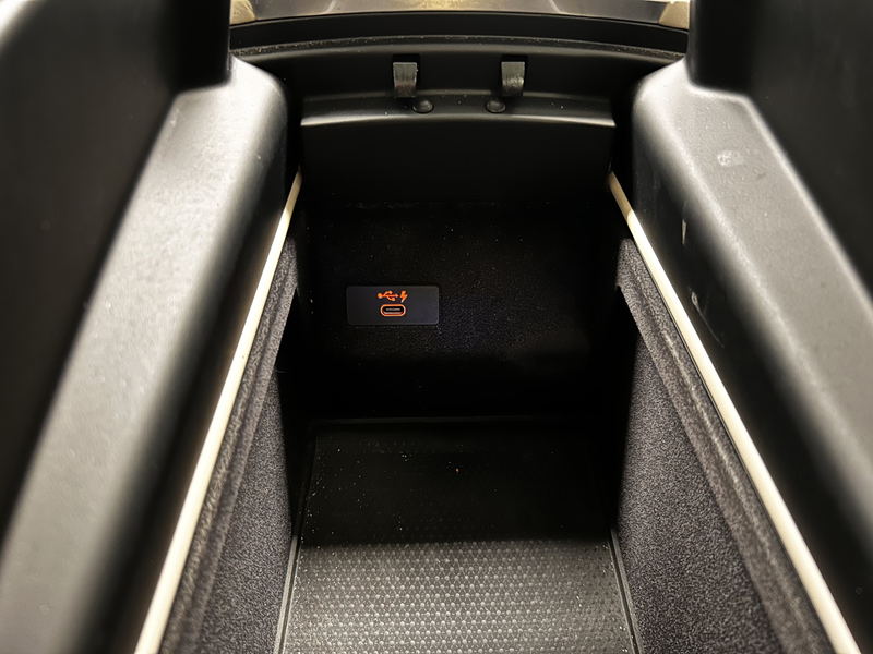 BMW X7 xDrive40i — photo 28