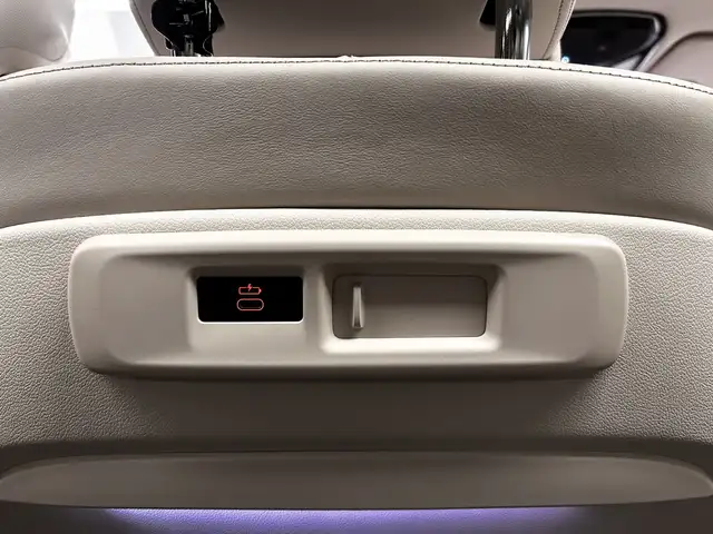 BMW X7 view 22
