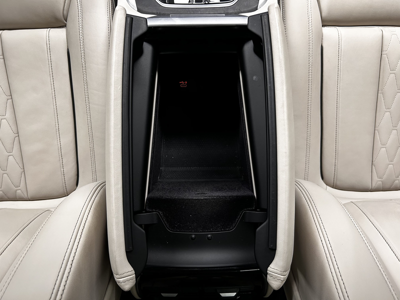 BMW X7 xDrive40i — photo 27