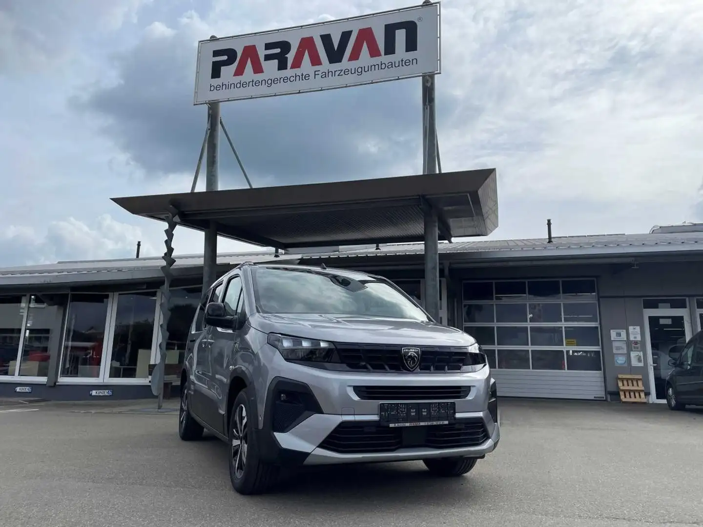 Peugeot Rifter GT BlueHDI 130 L2 EAT8 silber Navi Klima Silber - 1
