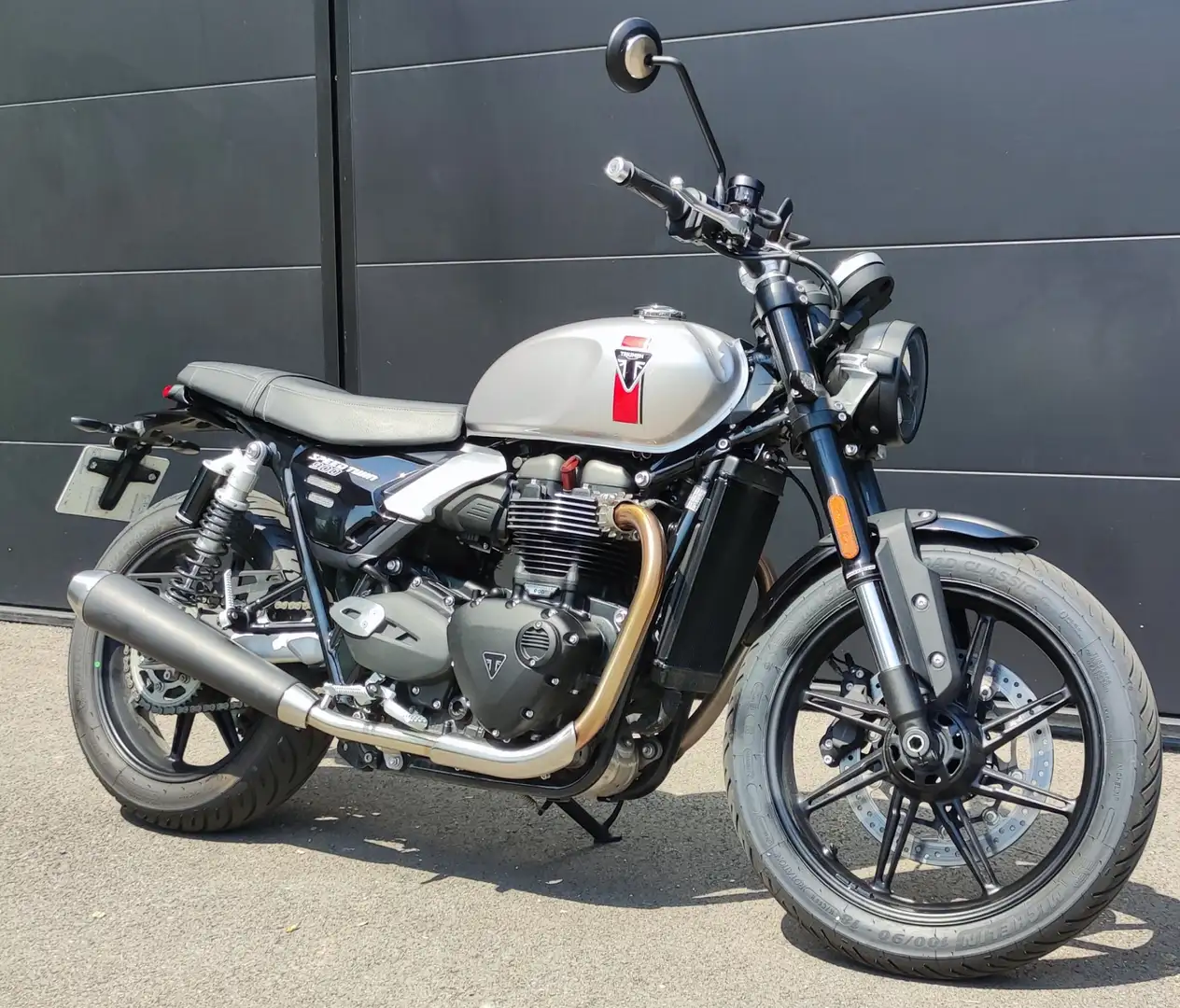 Triumph Speed Twin Gris - 1