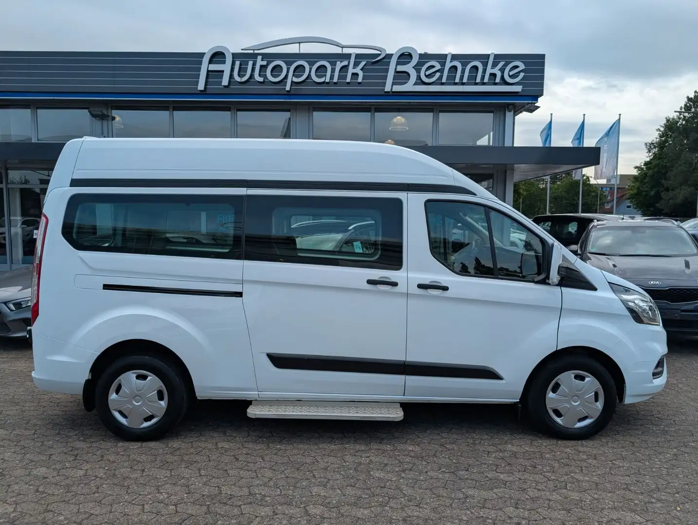 Ford Transit Custom *9 Sitze*DAB*Tempomat*PDC* Weiß - 1