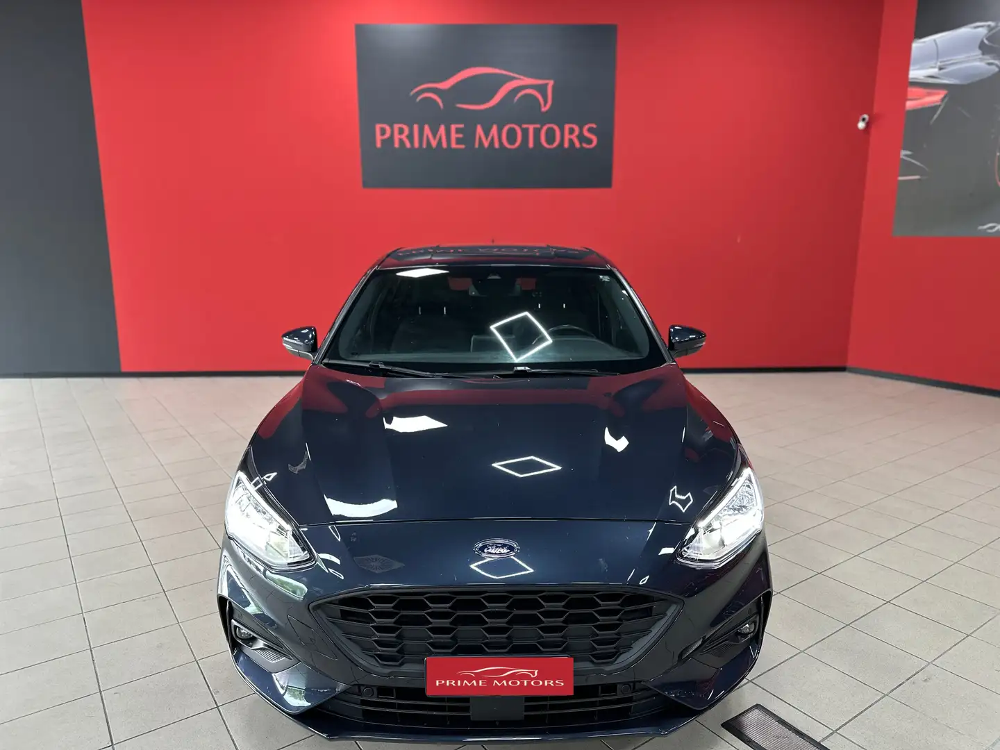 Ford Focus Focus V 2018 1.0 ecoboost h ST-Line s Grau - 2