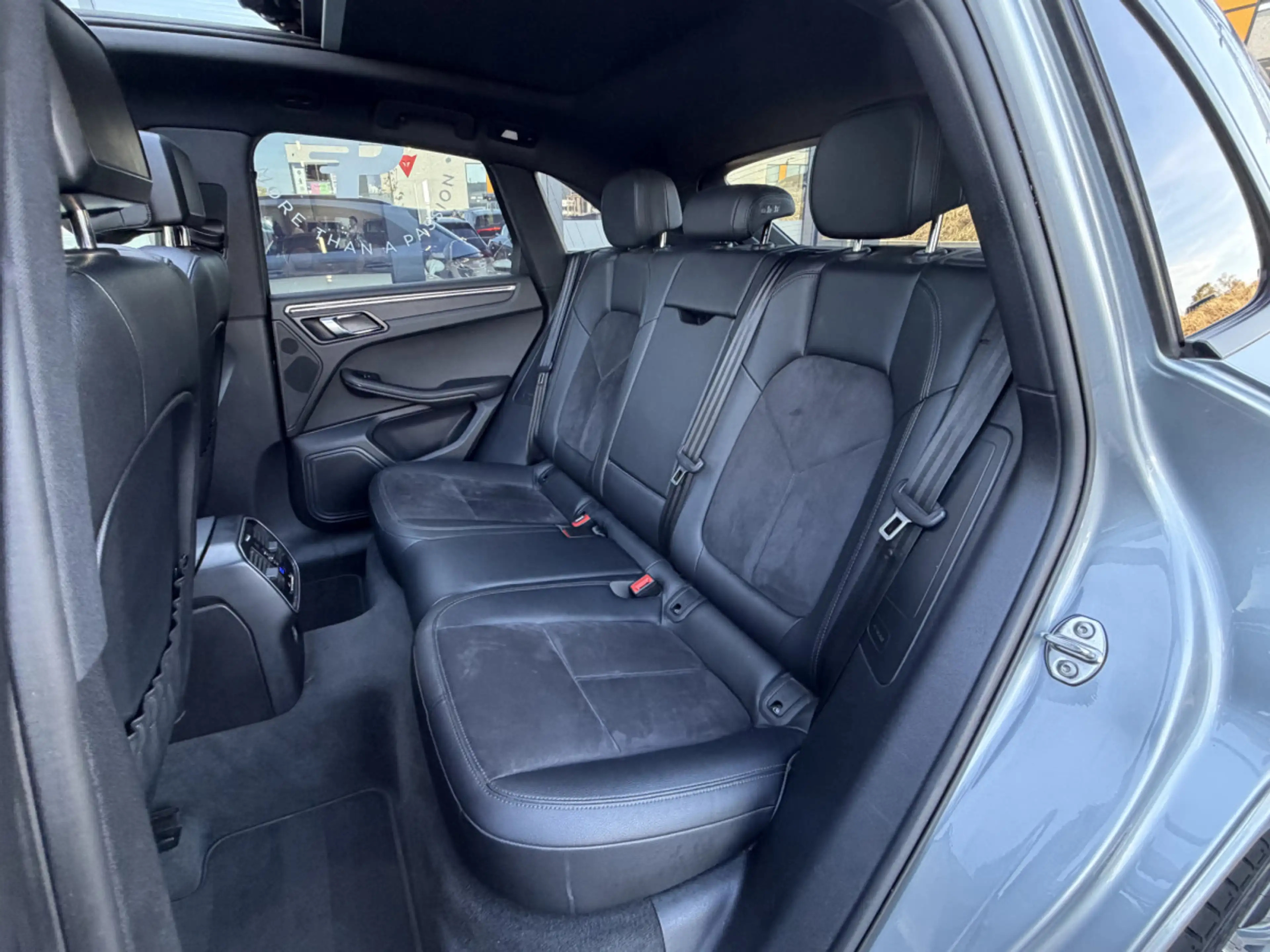 Porsche Macan 2.0 TFSI PDK/20"/PANO/360°/PTM/PASM — photo 14