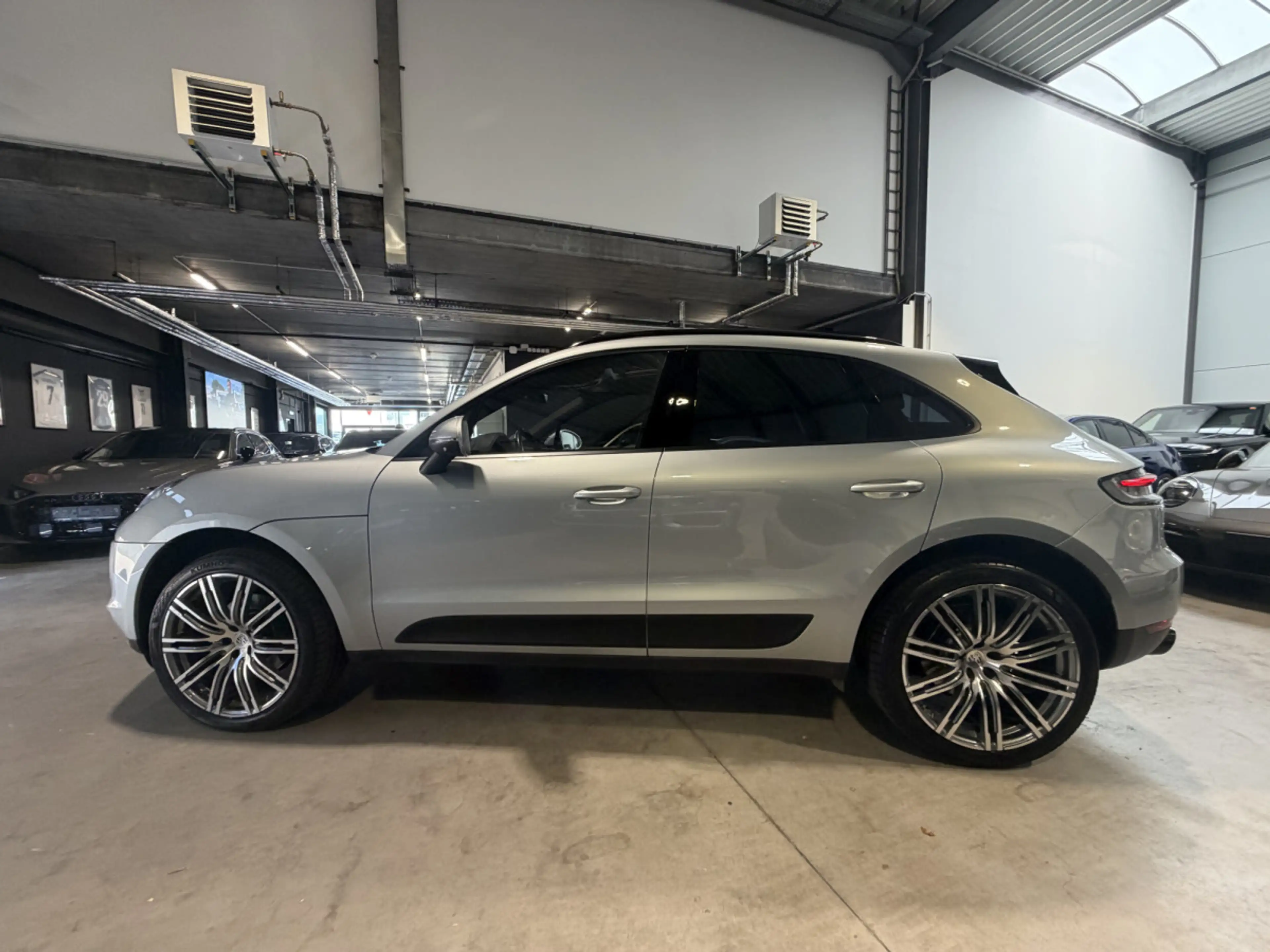 Porsche Macan 2.0 TFSI PDK/20"/PANO/360°/PTM/PASM — photo 8