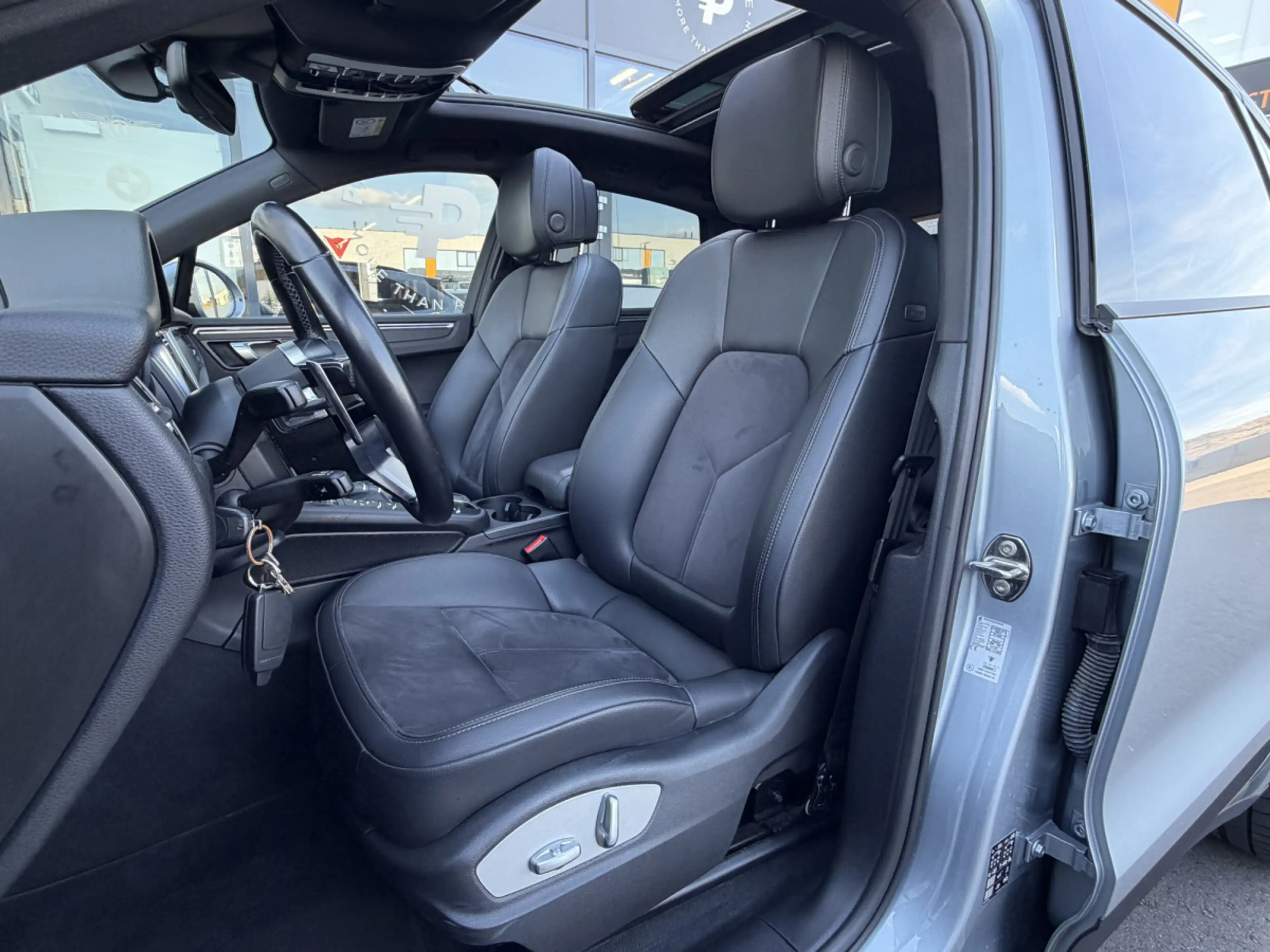 Porsche Macan 2.0 TFSI PDK/20"/PANO/360°/PTM/PASM — photo 7