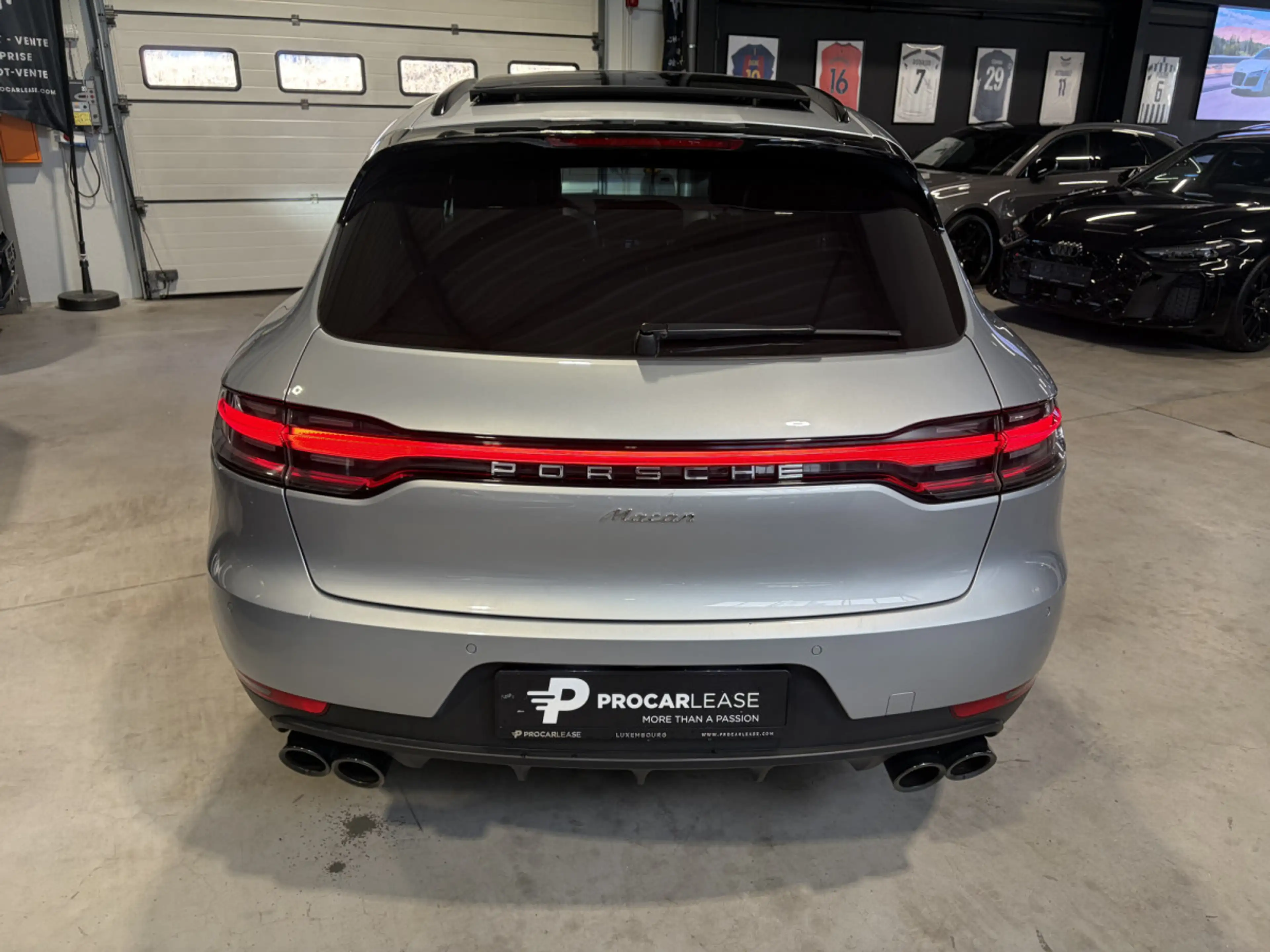 Porsche Macan 2.0 TFSI PDK/20"/PANO/360°/PTM/PASM — photo 13
