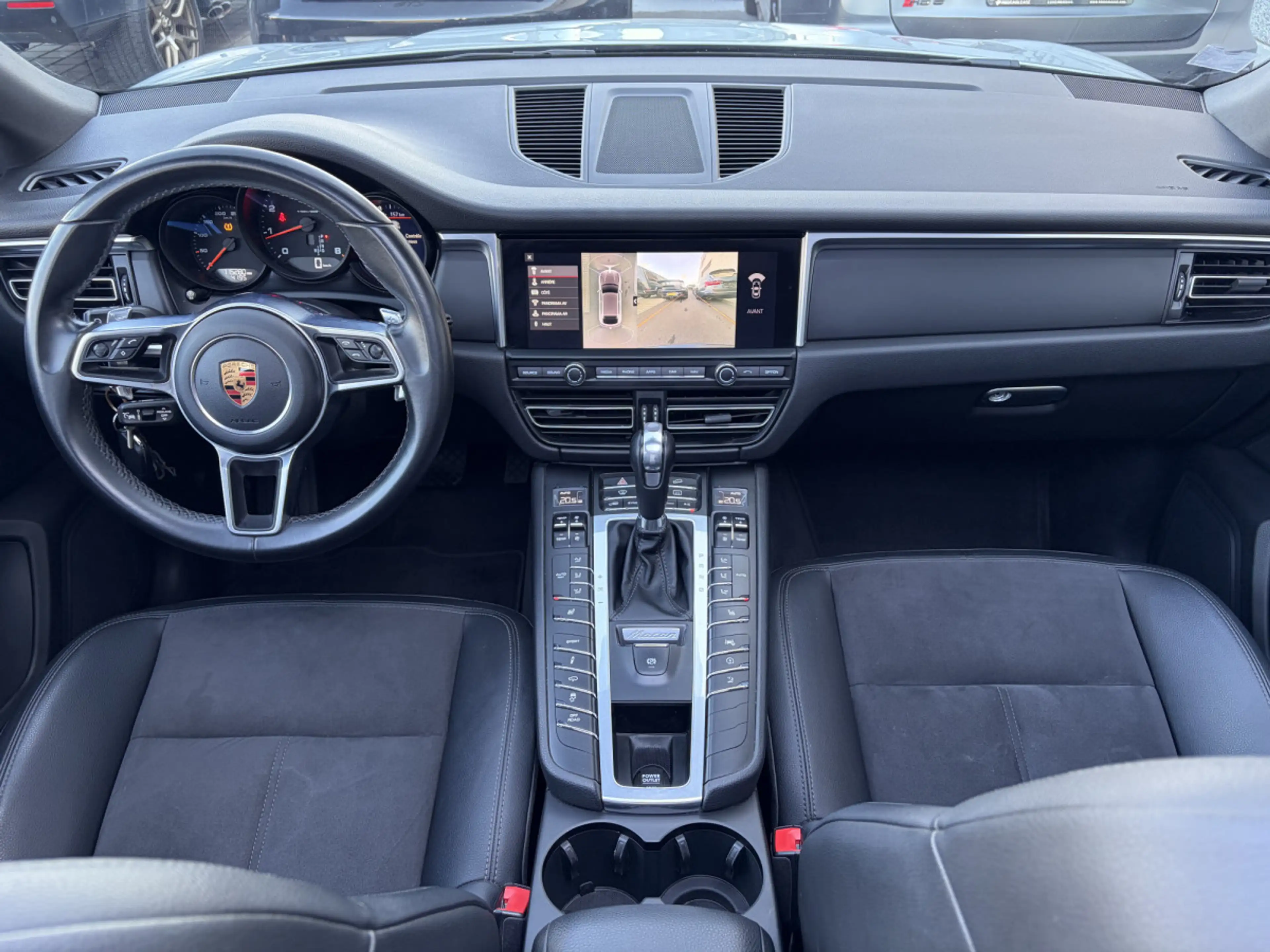 Porsche Macan 2.0 TFSI PDK/20"/PANO/360°/PTM/PASM — photo 9