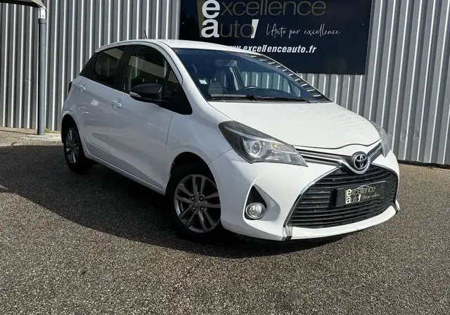 Toyota Yaris 100 VVT-I DYNAMIC 5P