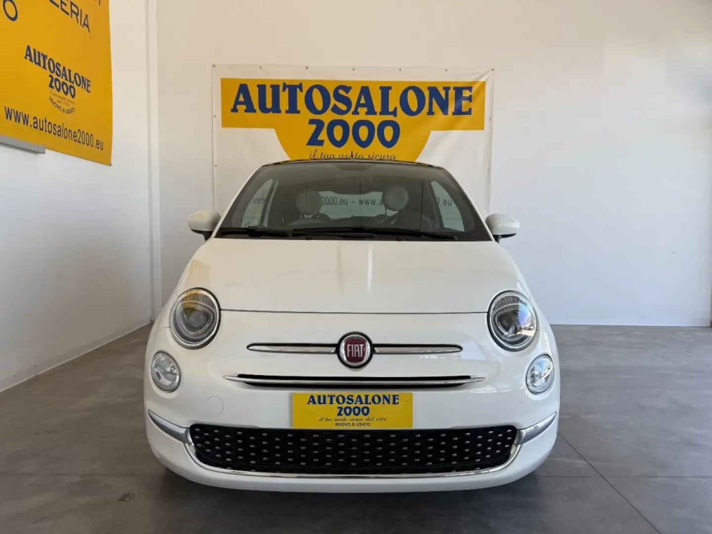 Fiat 500 1.0 Hybrid Dolcevita PREZZO REALE / NEOPATENTATI Weiß - 2