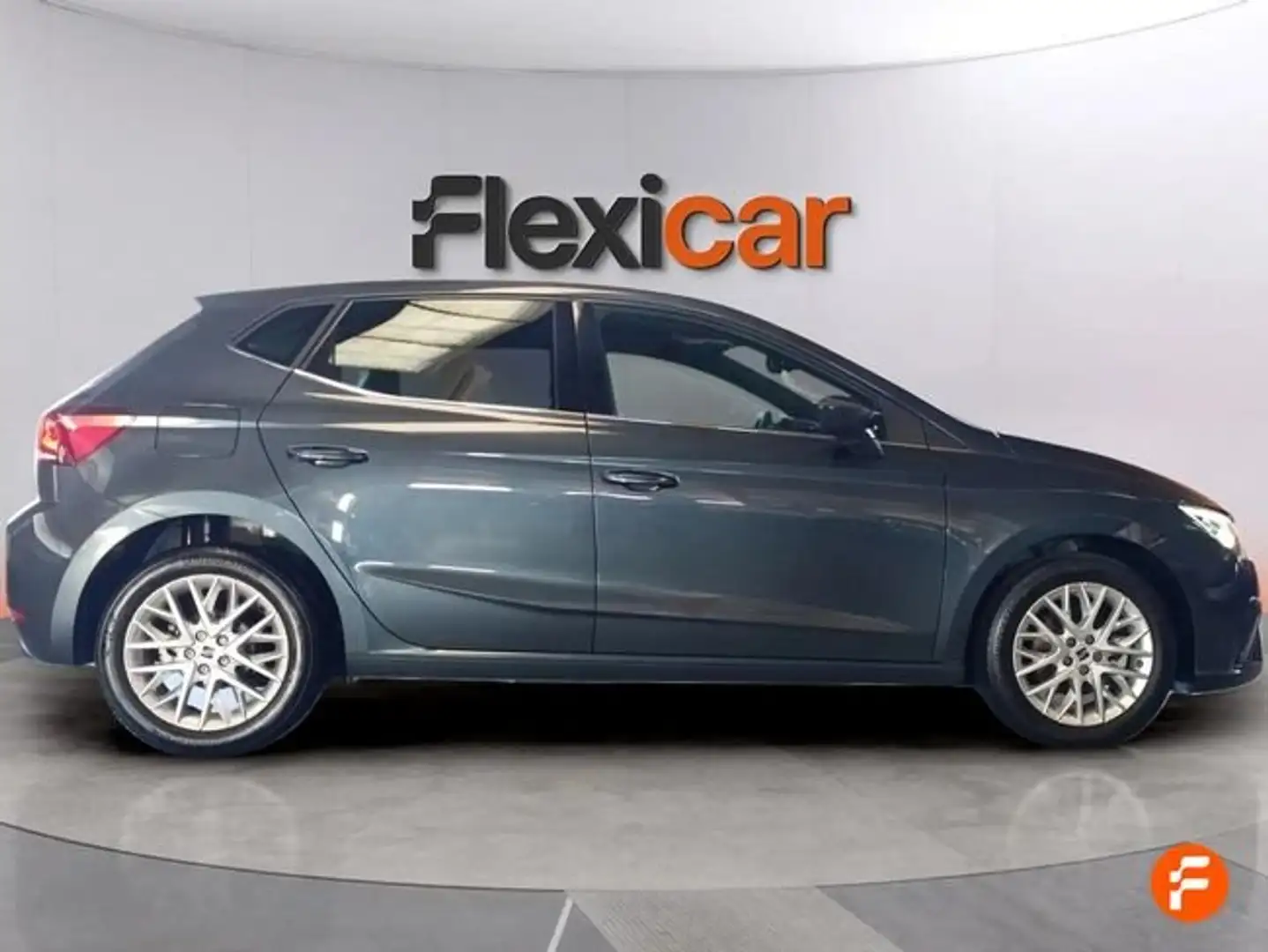 SEAT Ibiza 1.0 TSI S&S Xcellence 115 Gris - 2