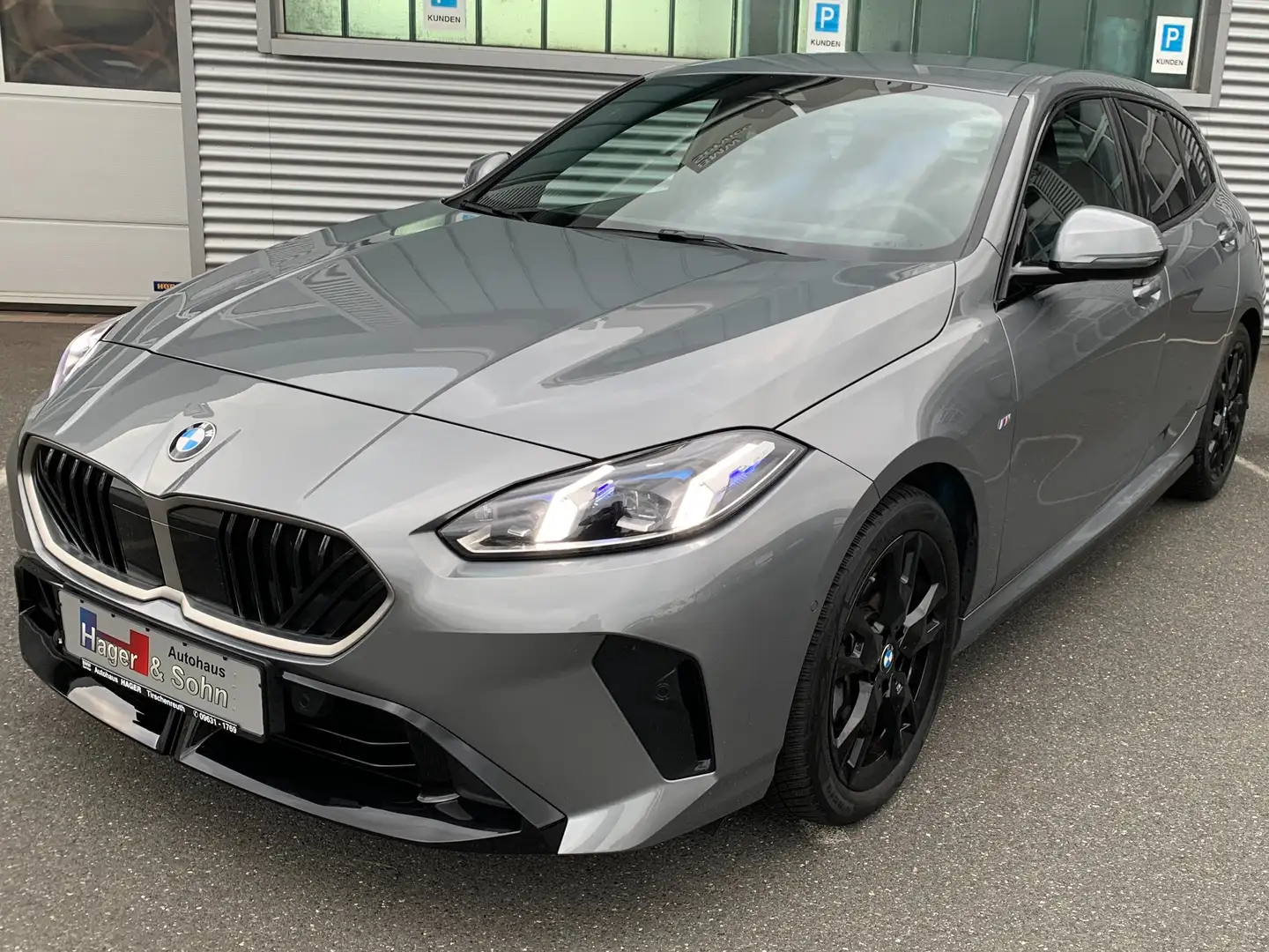 BMW 118 118 d M Sport Grau - 1