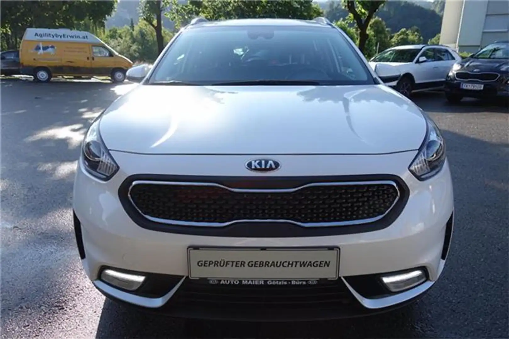 Kia Niro 1,6 GDI Hybrid Silber DCT Fehér - 2