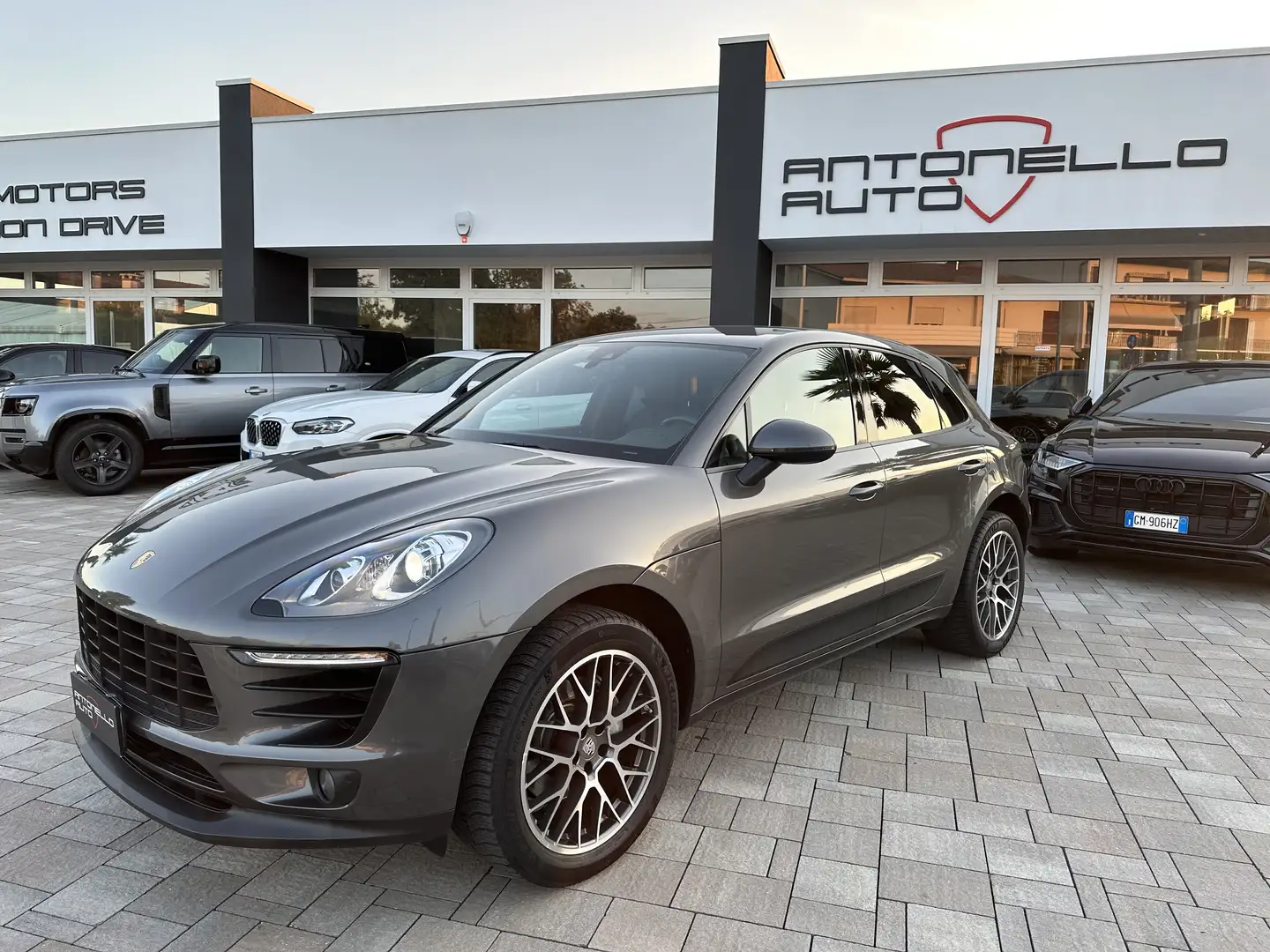 Porsche Macan 2.0 pdk 252CV Benzina Grigio - 1