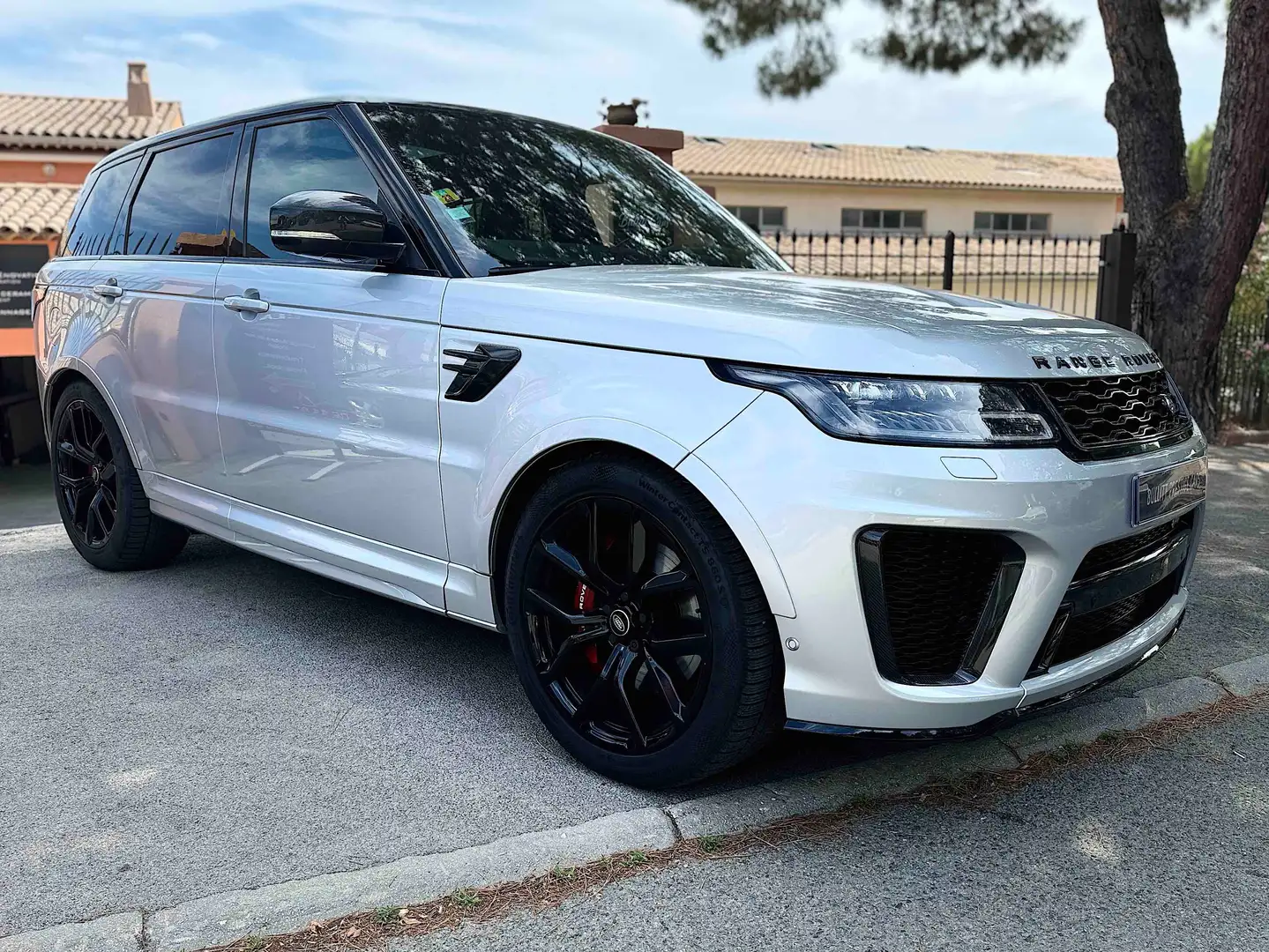 Land Rover Range Rover Sport Mark VI V8 S/C 5.0L 575ch SVR Gris - 2