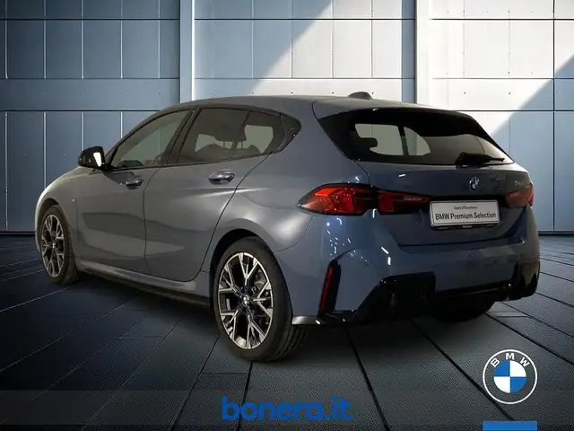 BMW 1 Series view 8