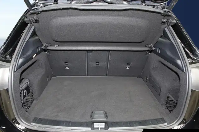 Mercedes-Benz Gla view 15