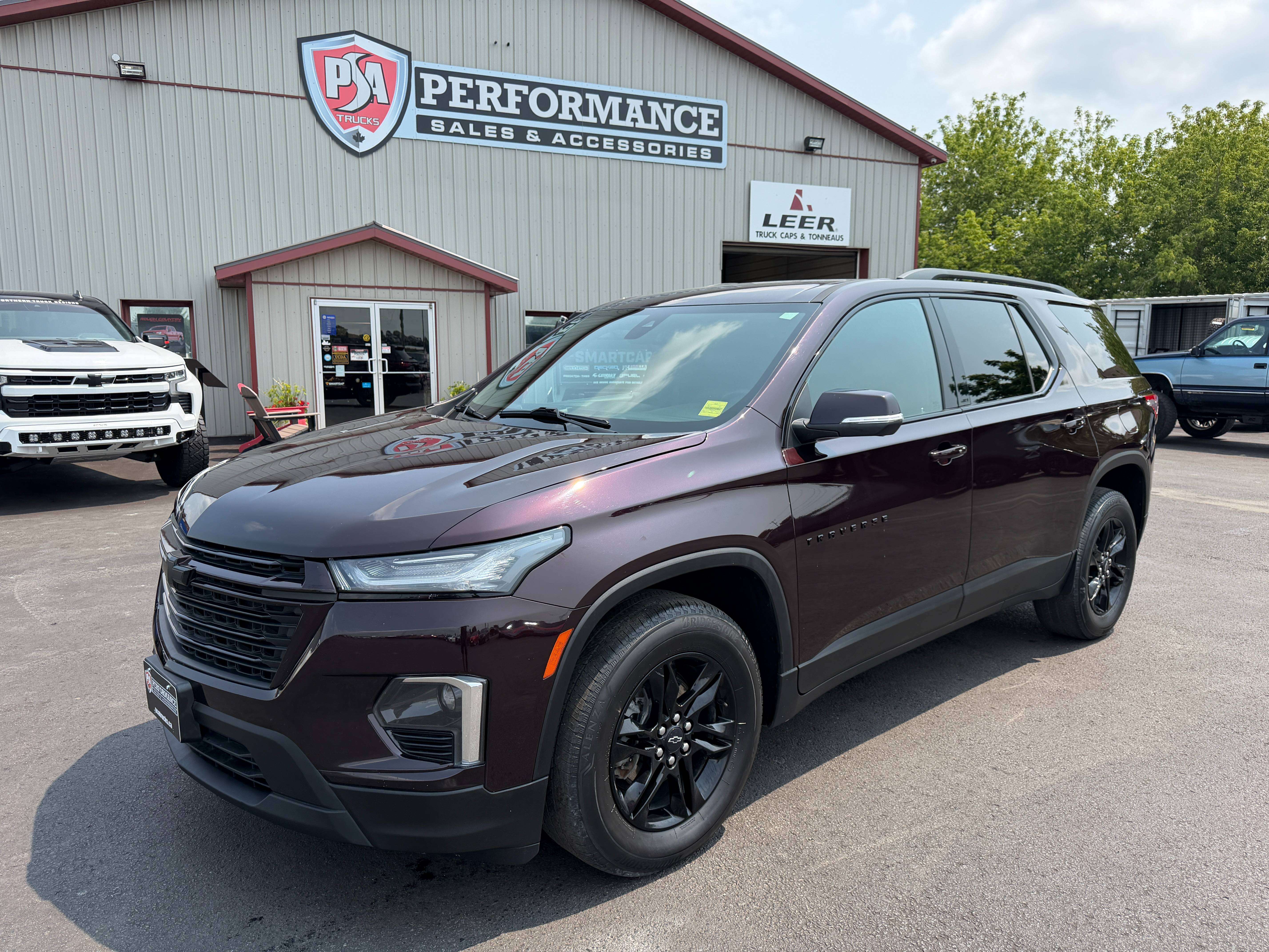 2023 Chevrolet Traverse LT Leather