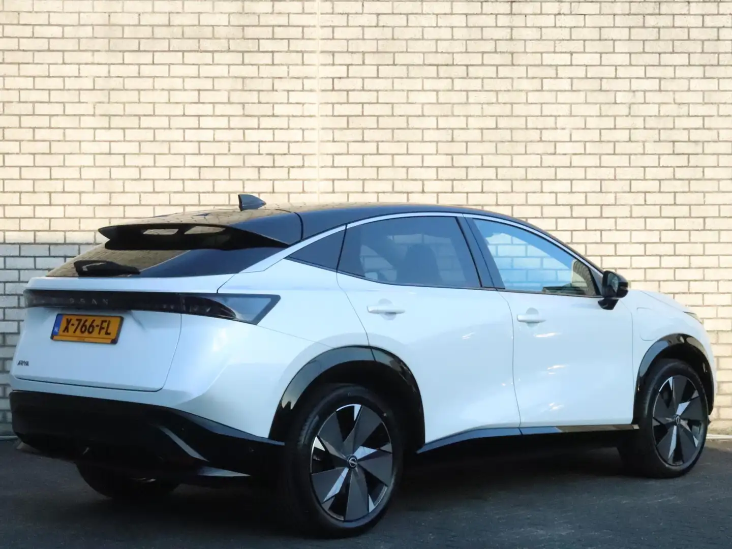 Nissan Ariya 63 kWh Evolve | 22kW Lader | 20" LMV | Panoramadak Blanc - 2