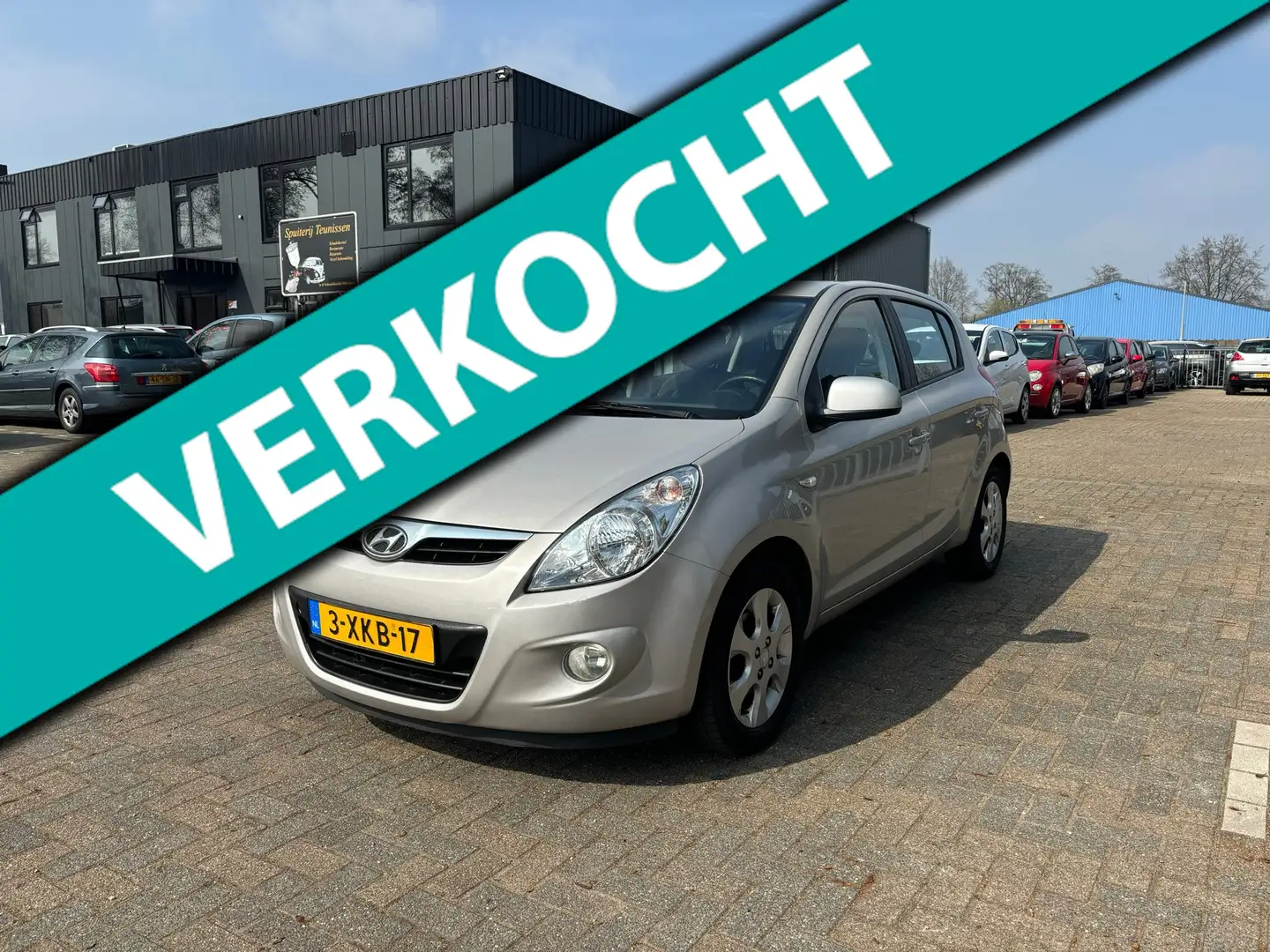 Hyundai i20 1.2i ActiveVersion Nwe APK Vol onderhoud Grijs - 1