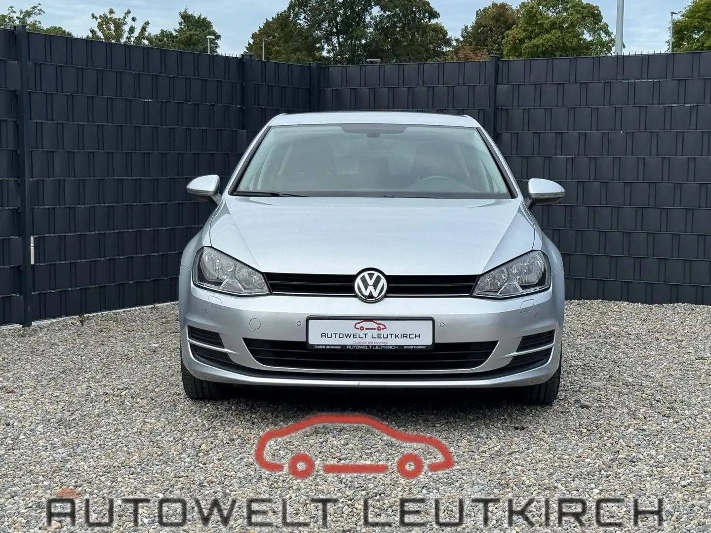 Volkswagen Golf VII Lim. Trendline BMT 1.2 PDC KLIMA SHZ Silber - 1