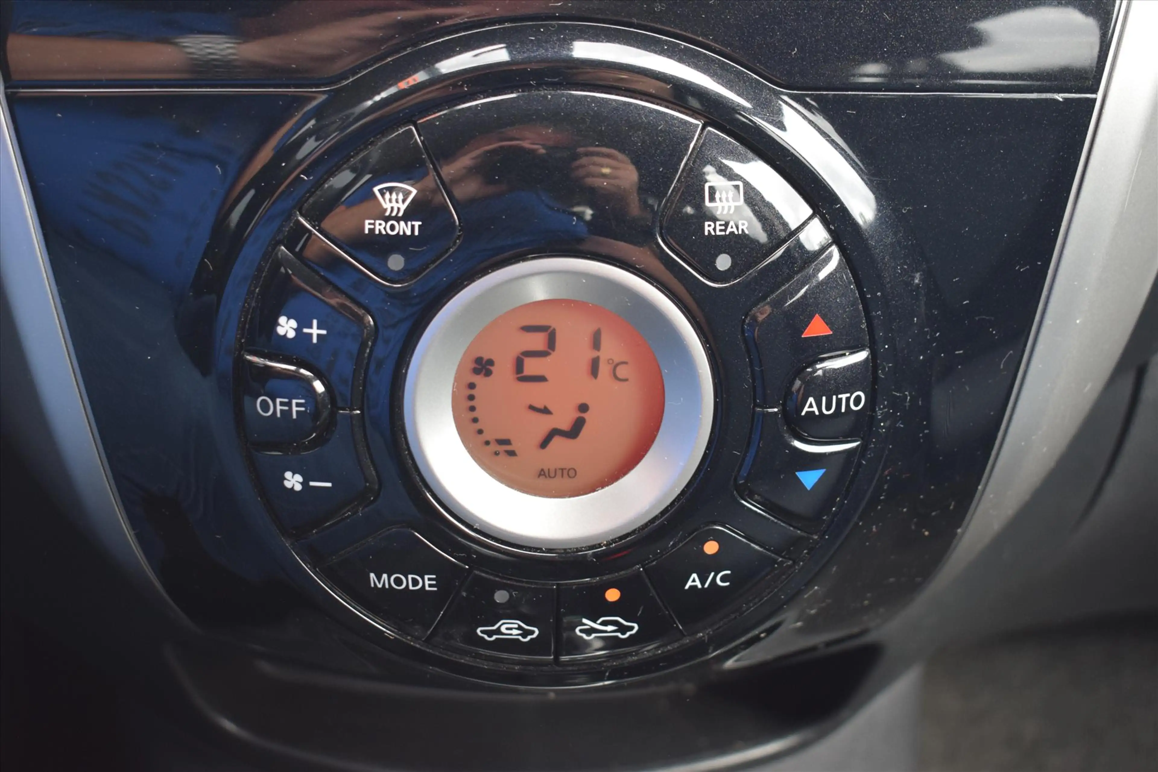 Nissan Note 1.2 98pk DIG-S Connect Edition + Sportspack — photo 9