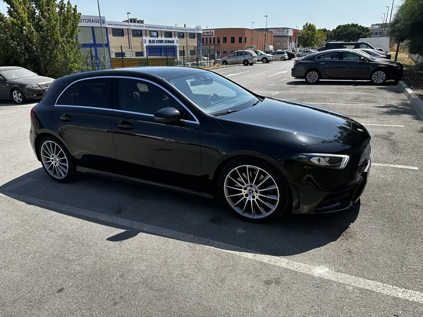 Mercedes-Benz A 250 7G-DCT AMG Line - 2