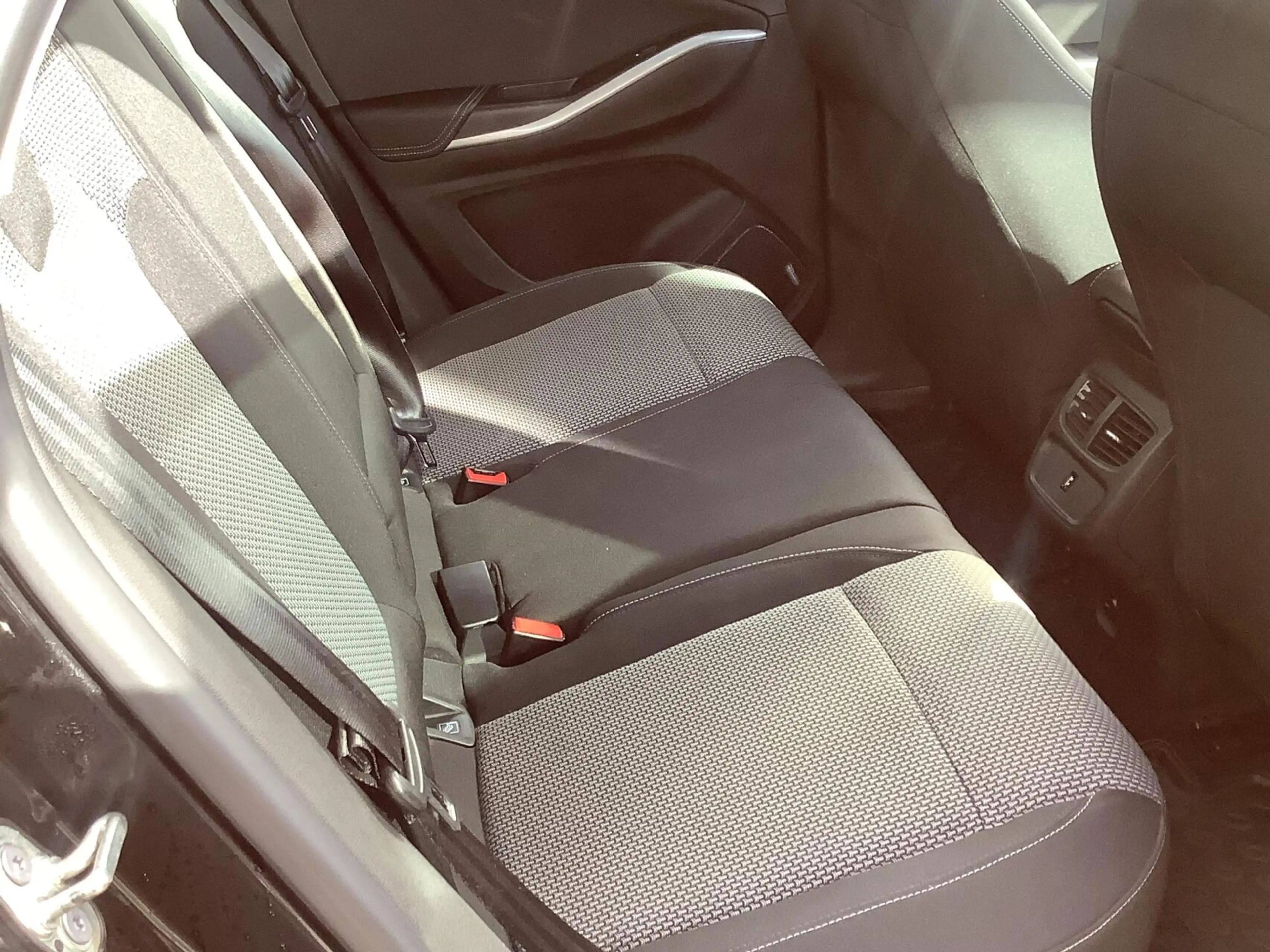Opel Grandland X 1.2 Turbo Innovation automaat, achteruitrijcamera, — photo 13