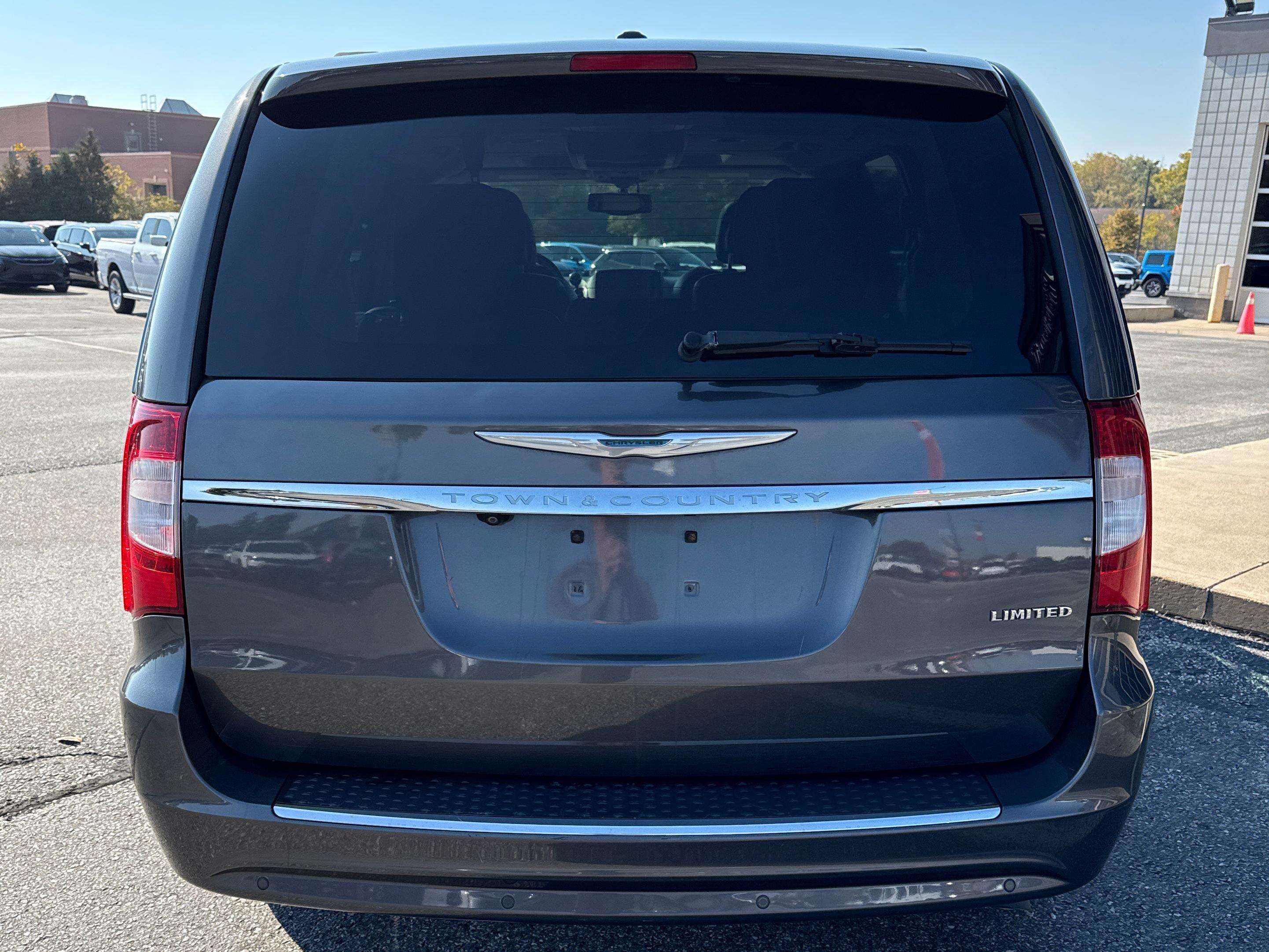 2016 Chrysler Town & Country